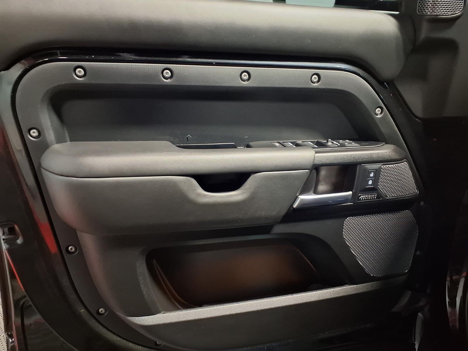 2023 Land Rover Defender V8 - Santorini Black Metallic exterior view 17