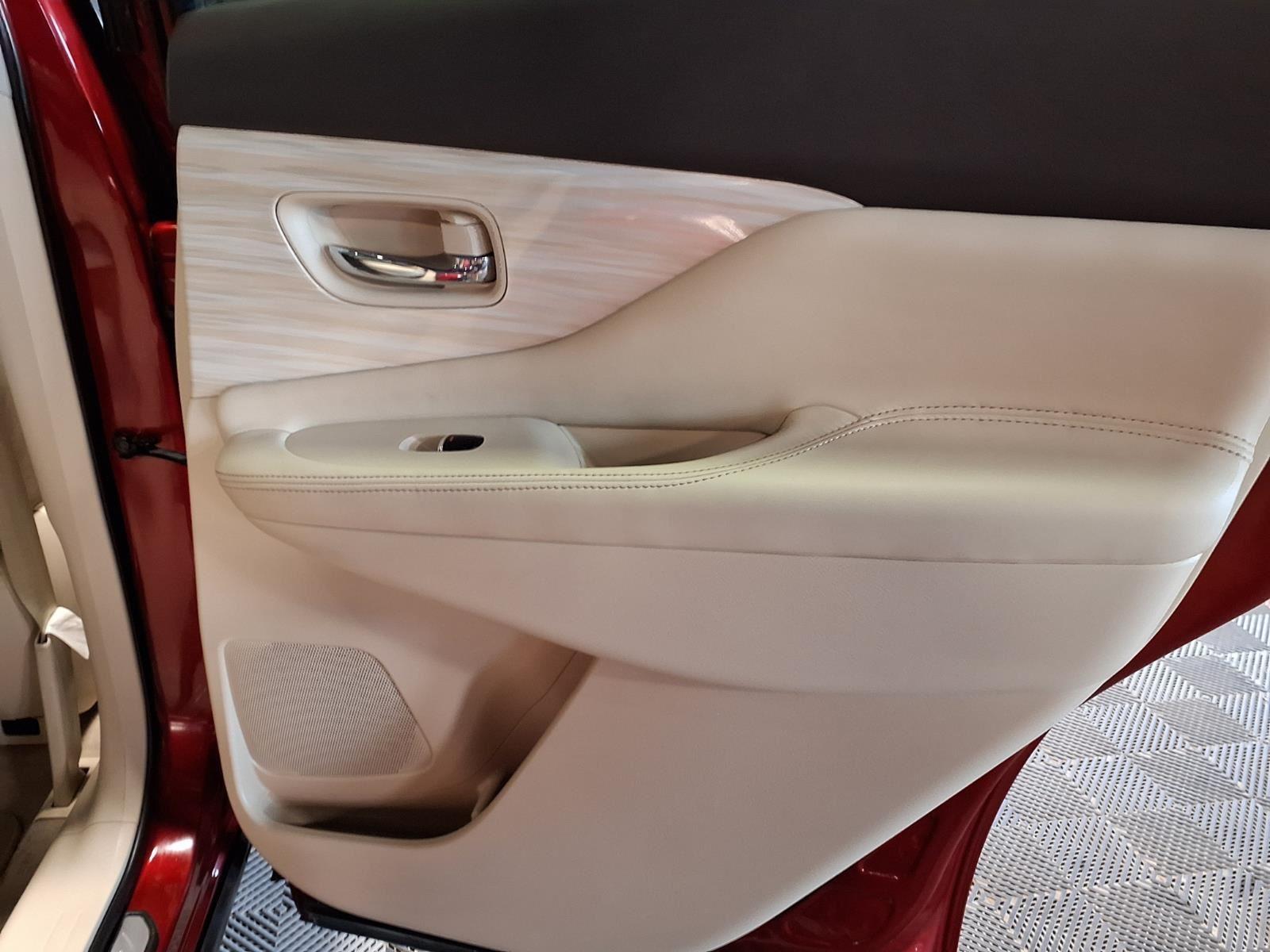 2015 Nissan Murano Platinum - Cayenne Red Metallic exterior view 9