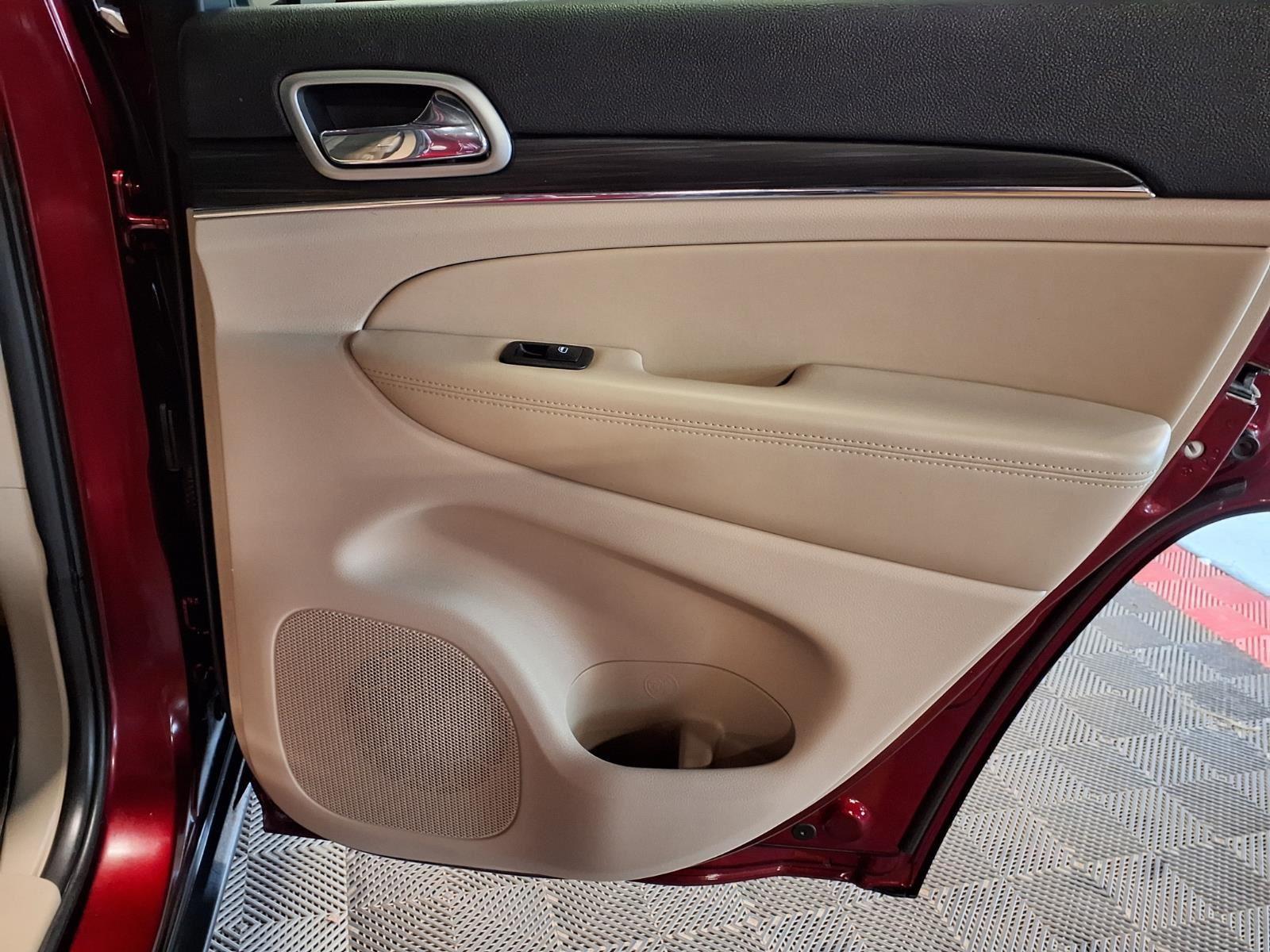 2019 Jeep Grand Cherokee Limited - Velvet Red Pearlcoat exterior view 12