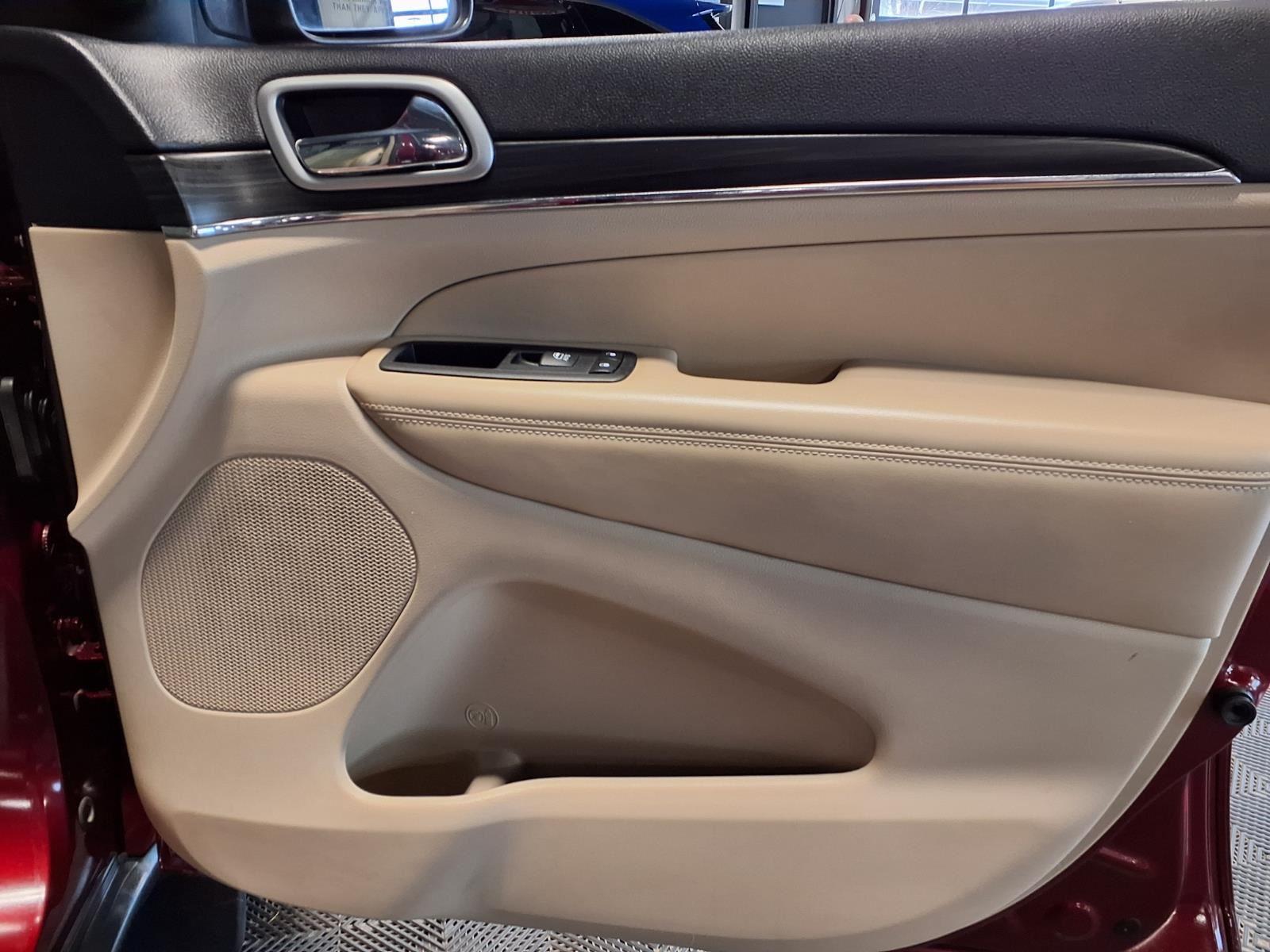 2019 Jeep Grand Cherokee Limited - Velvet Red Pearlcoat exterior view 14