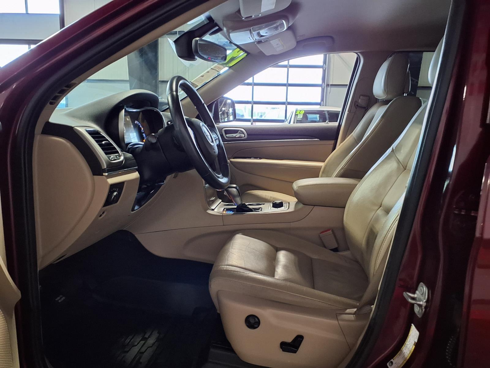 2019 Jeep Grand Cherokee Limited - Velvet Red Pearlcoat exterior view 19