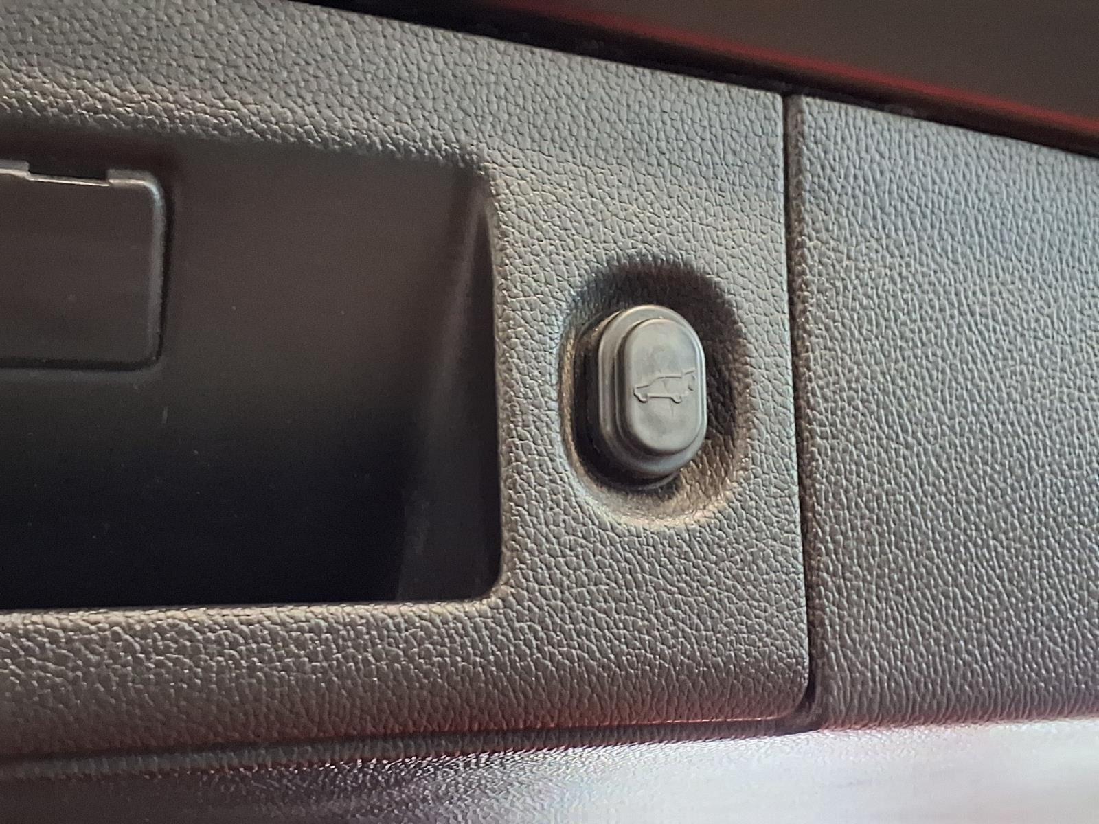 2016 Cadillac Escalade ESV Luxury Collection - Black Raven exterior view 7