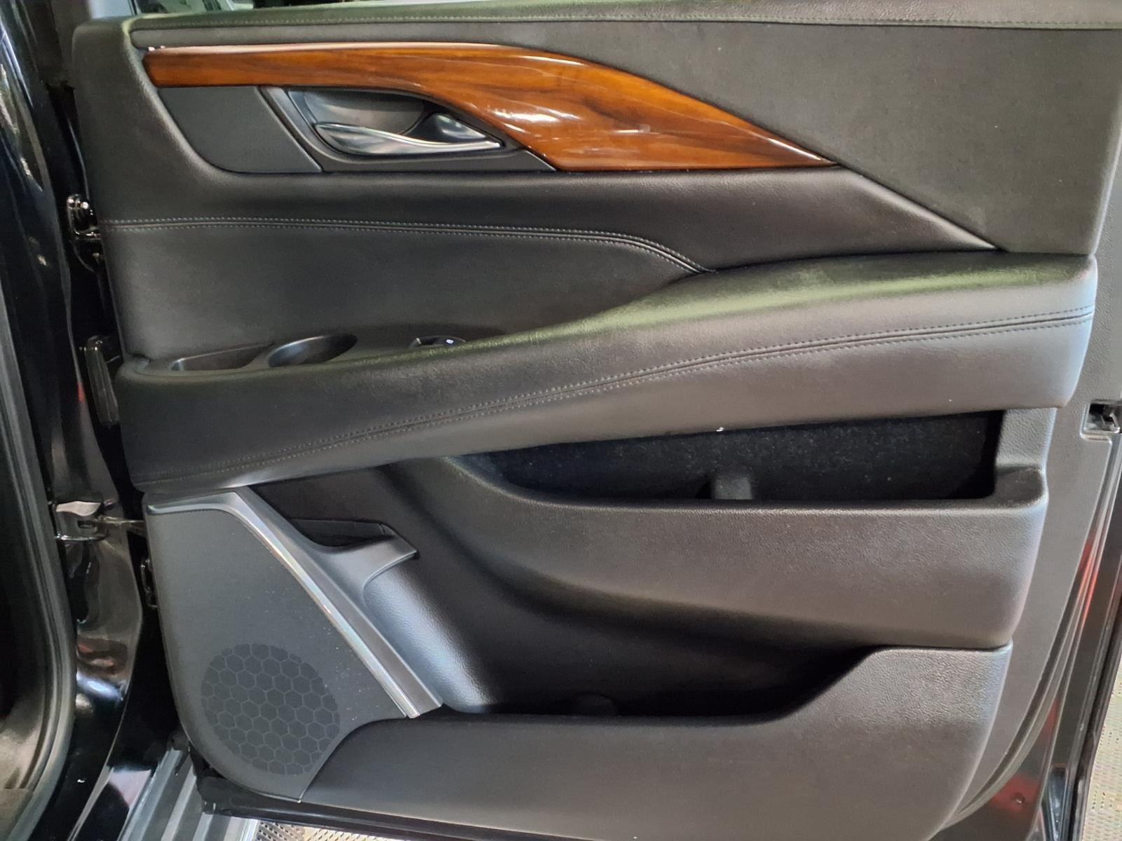 2016 Cadillac Escalade ESV Luxury Collection - Black Raven exterior view 13