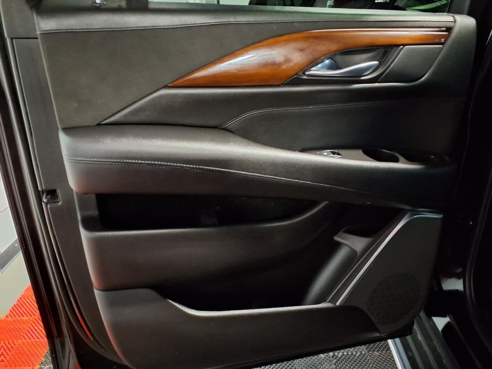 2016 Cadillac Escalade ESV Luxury Collection - Black Raven exterior view 18