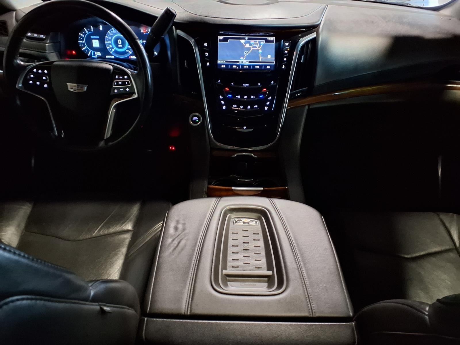 2016 Cadillac Escalade ESV Luxury Collection - Black Raven exterior view 19