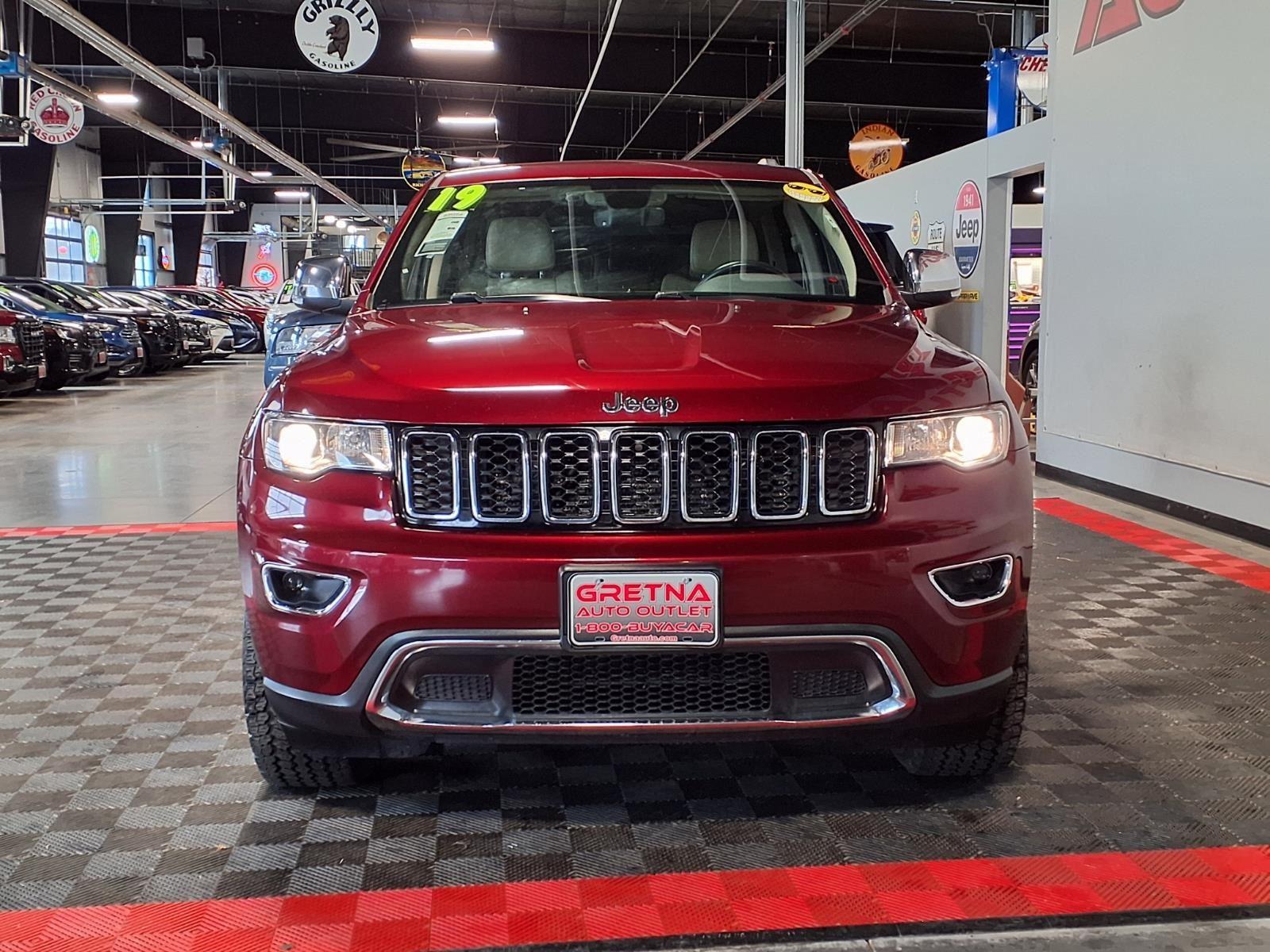 2019 Jeep Grand Cherokee Limited - Velvet Red Pearlcoat exterior view 2