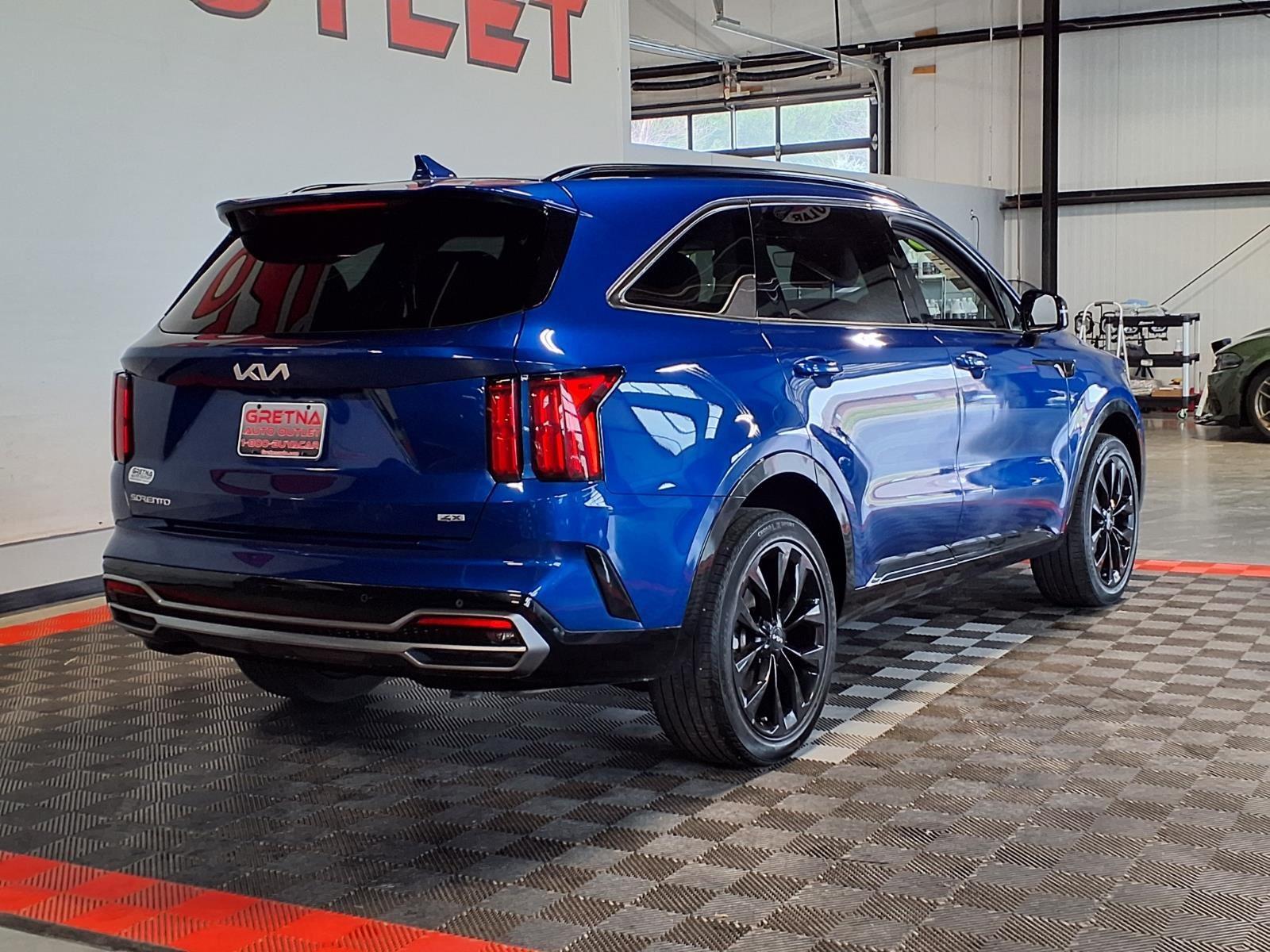 2023 Kia Sorento SX - Sapphire Blue exterior view 7