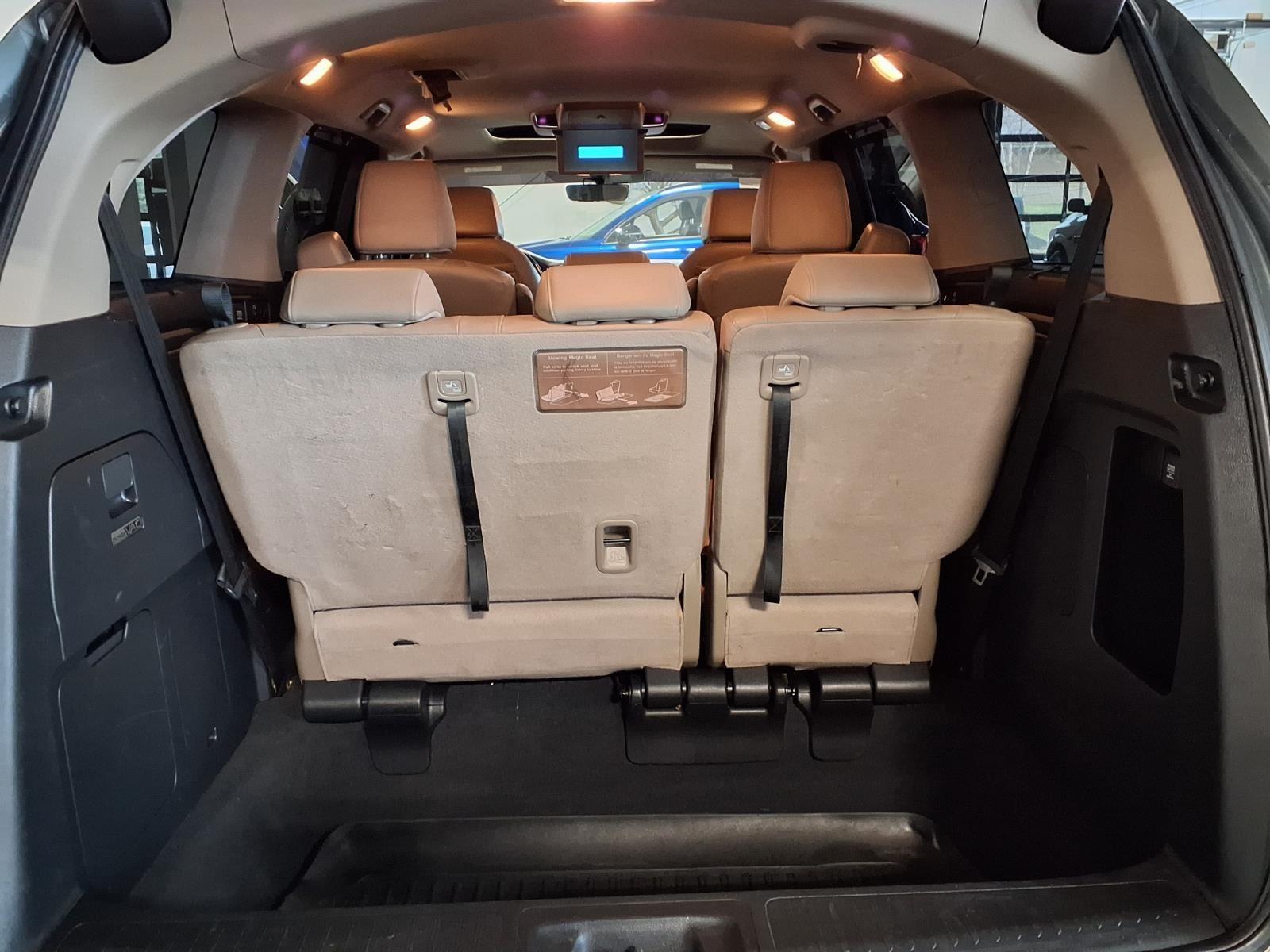 2018 Honda Odyssey Elite - Forest Mist Metallic exterior view 6