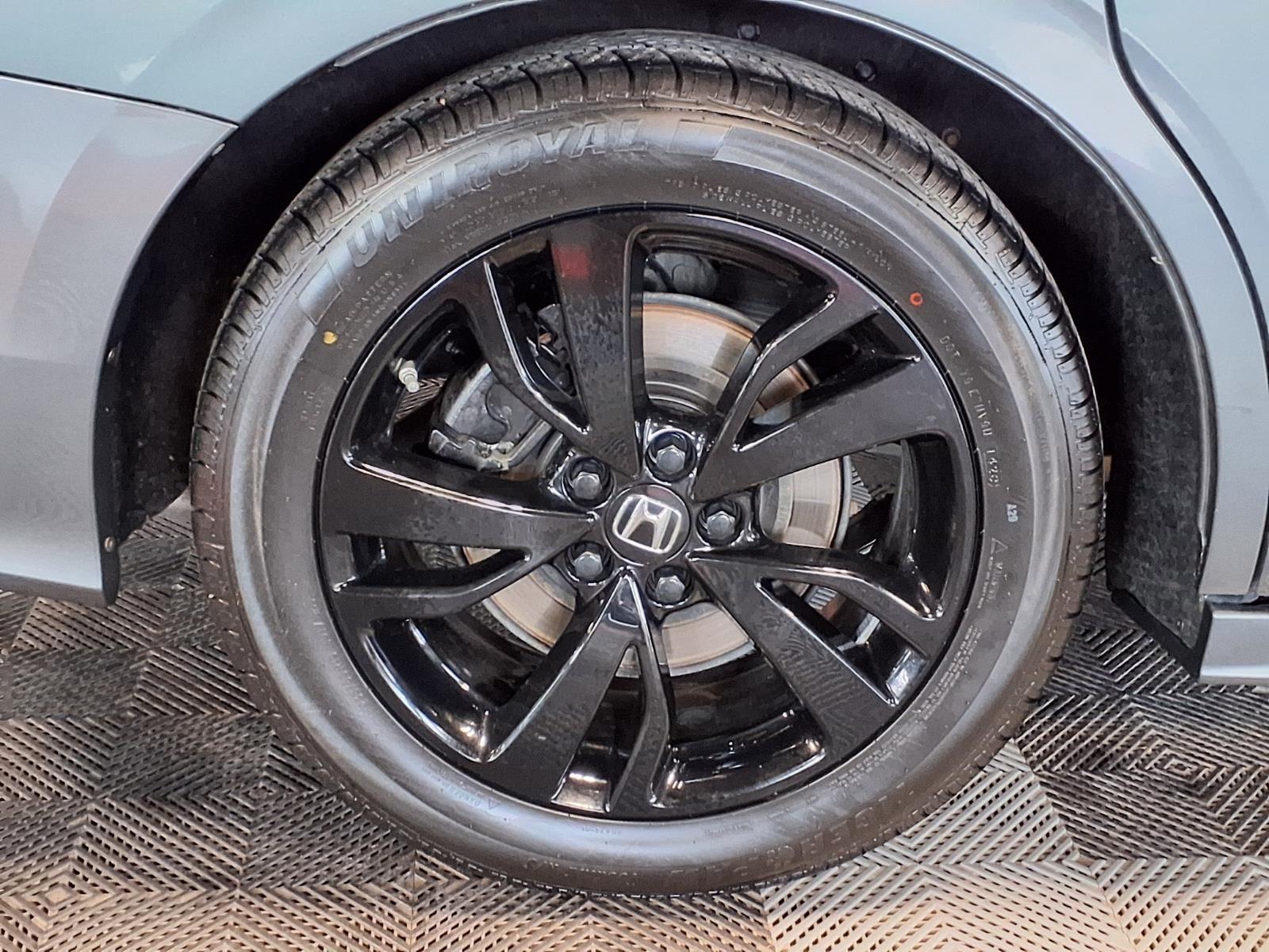 2018 Honda Odyssey Elite - Forest Mist Metallic exterior view 9