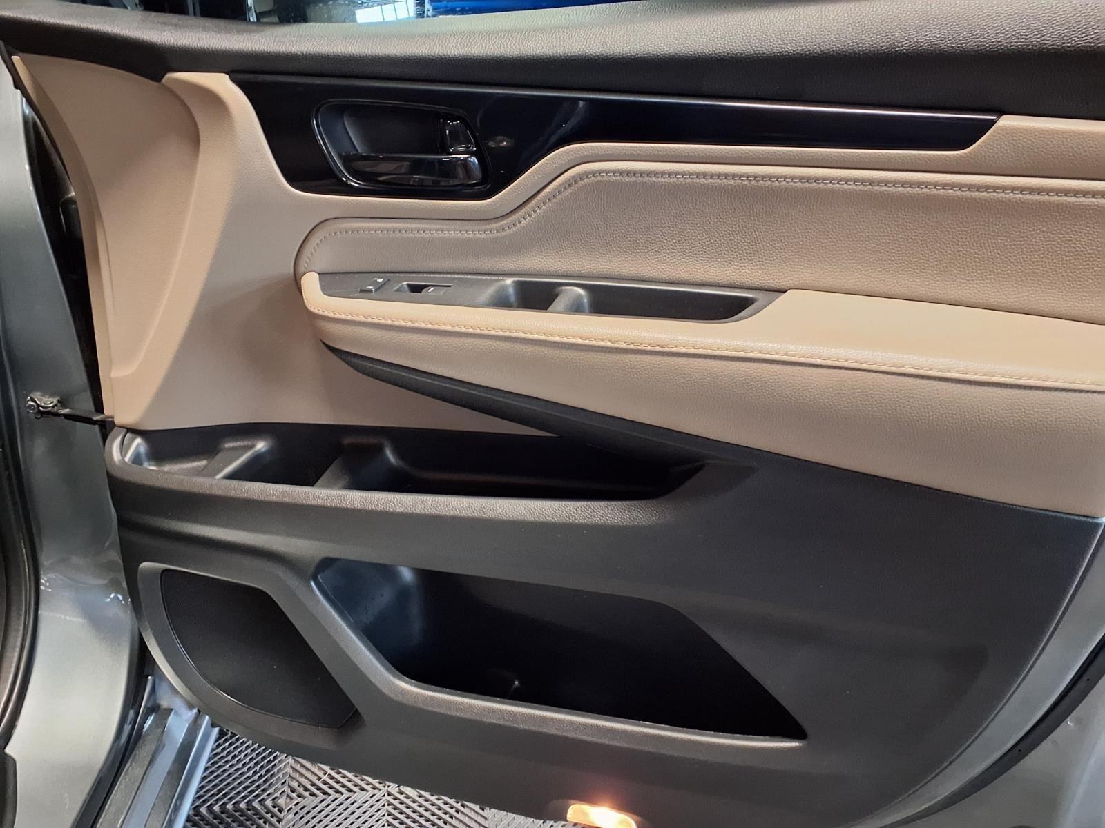 2018 Honda Odyssey Elite - Forest Mist Metallic exterior view 12