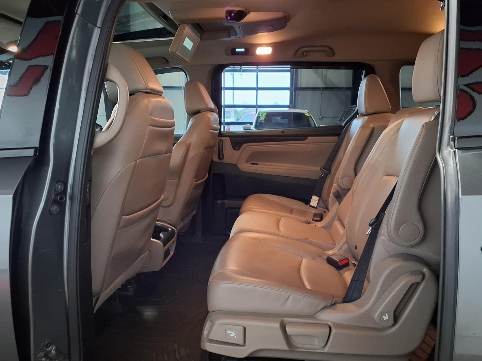 2018 Honda Odyssey Elite - Forest Mist Metallic exterior view 15