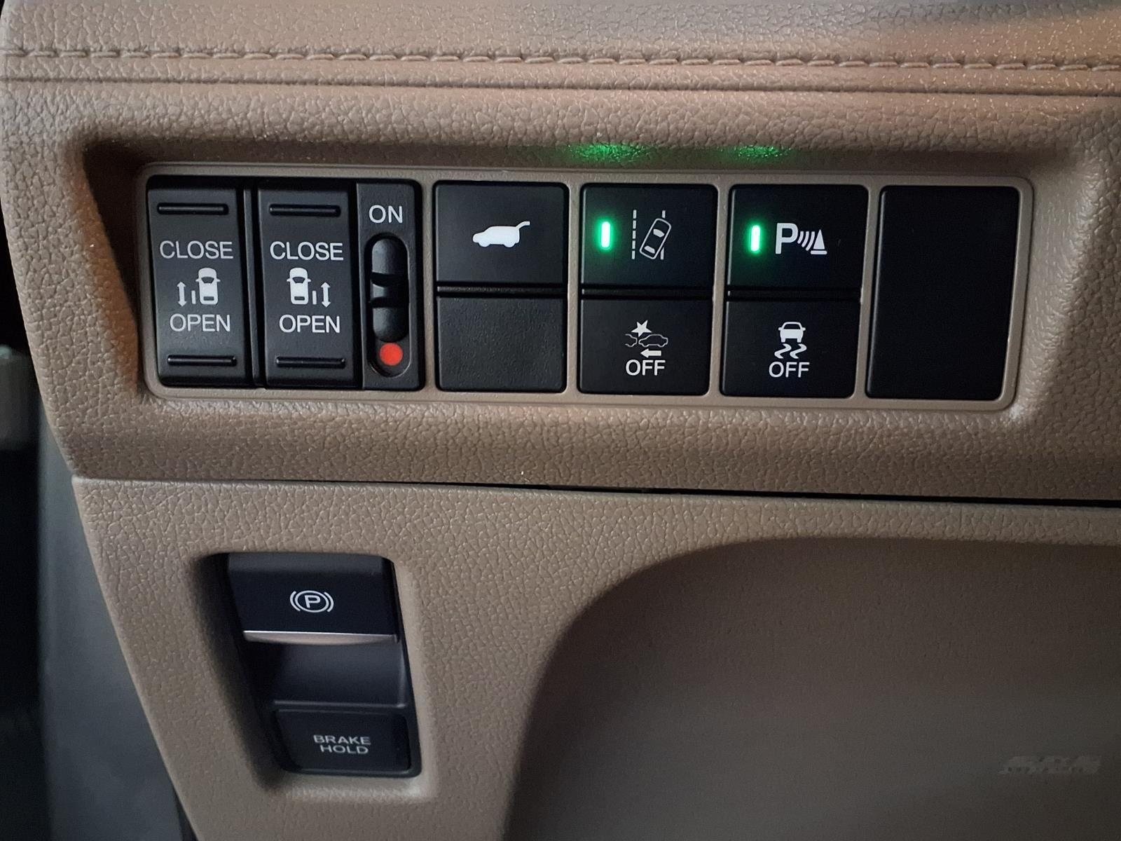 2018 Honda Odyssey Elite - Forest Mist Metallic exterior view 19