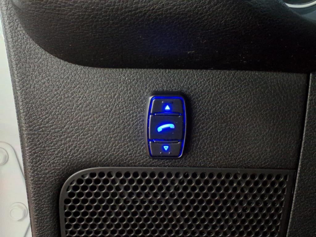 2016 Jeep Wrangler Unlimited Sahara - Bright White exterior view 18