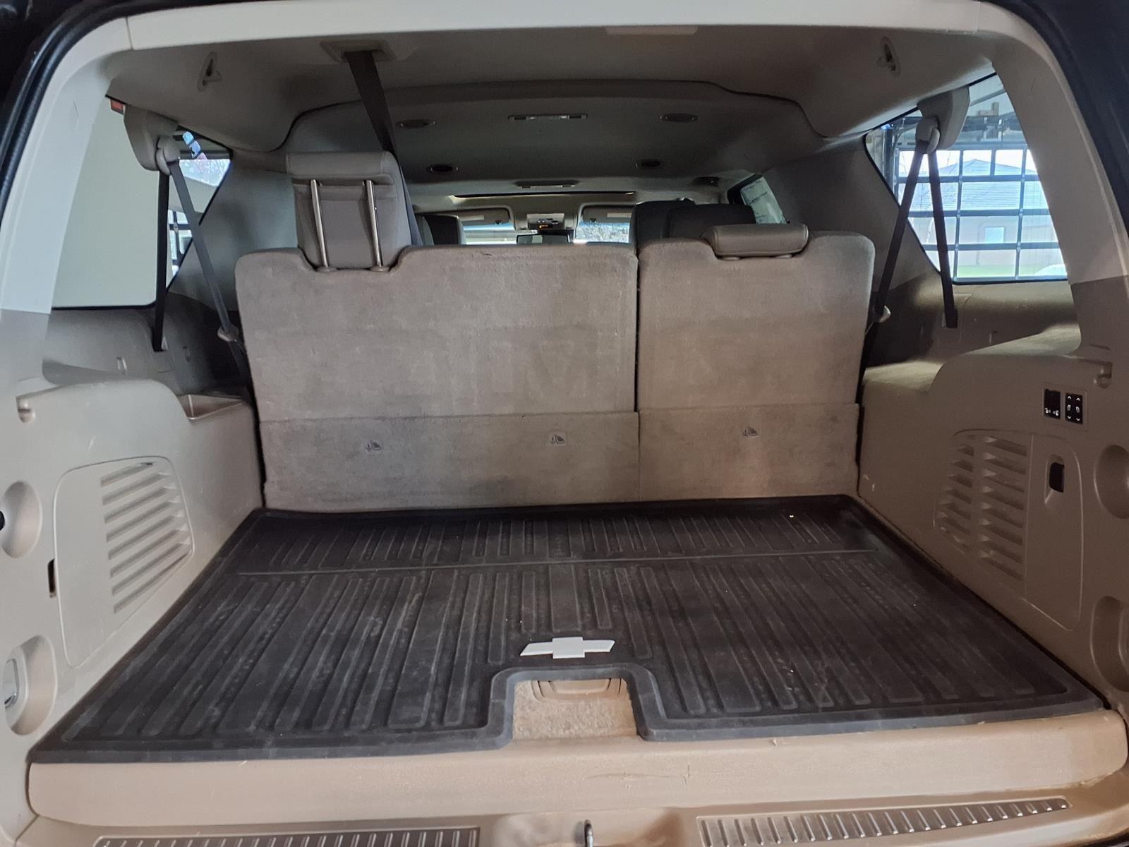 2017 Chevrolet Suburban Premier - Black exterior view 6