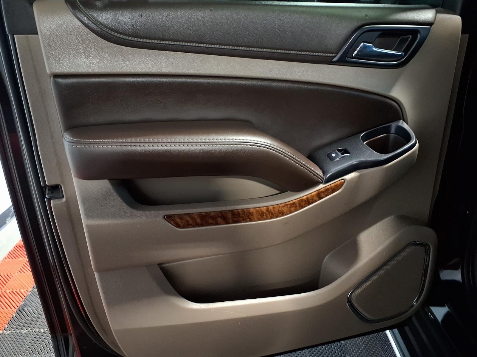 2017 Chevrolet Suburban Premier - Black exterior view 18