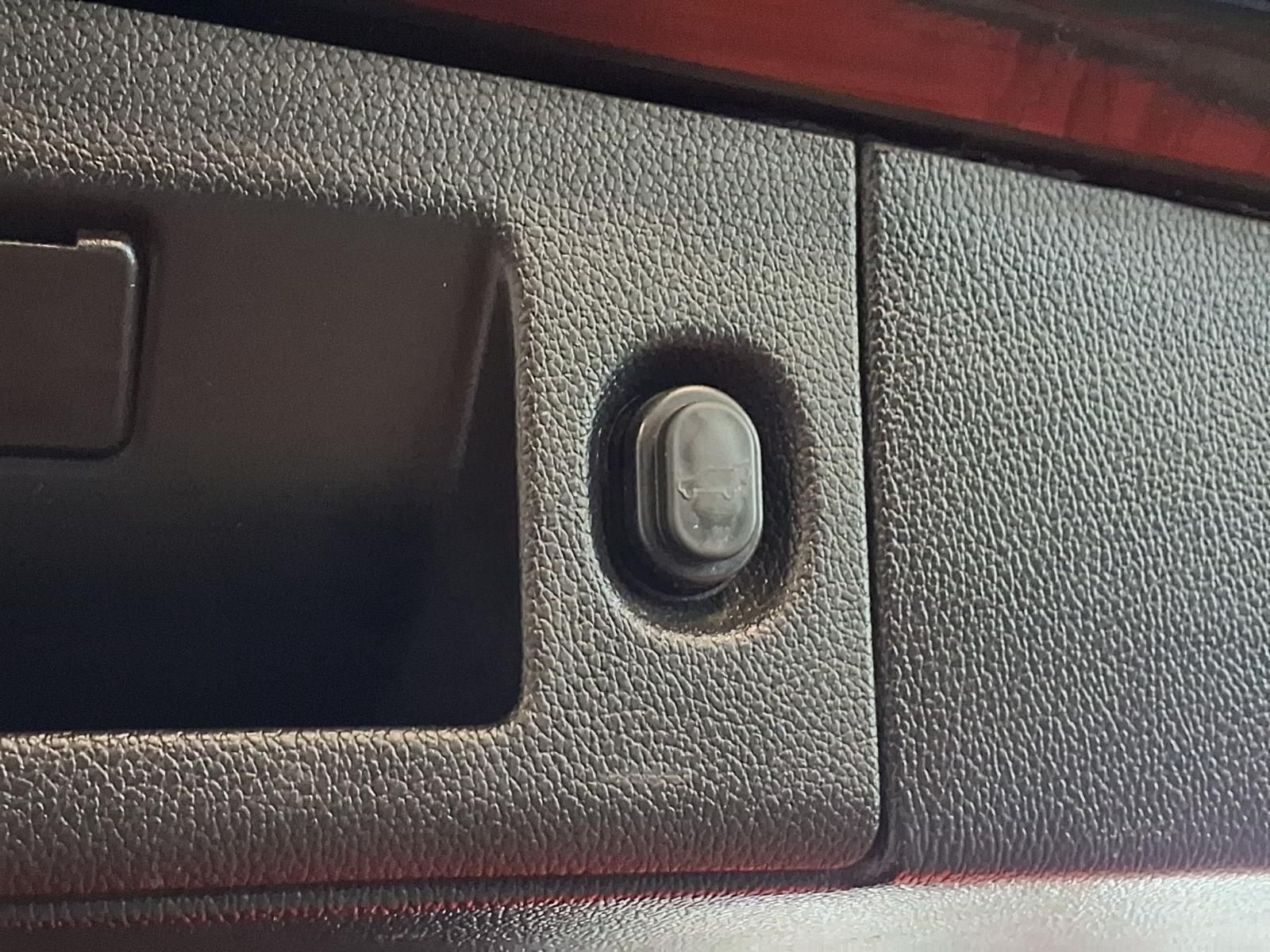 2017 Chevrolet Tahoe LT - Black exterior view 7