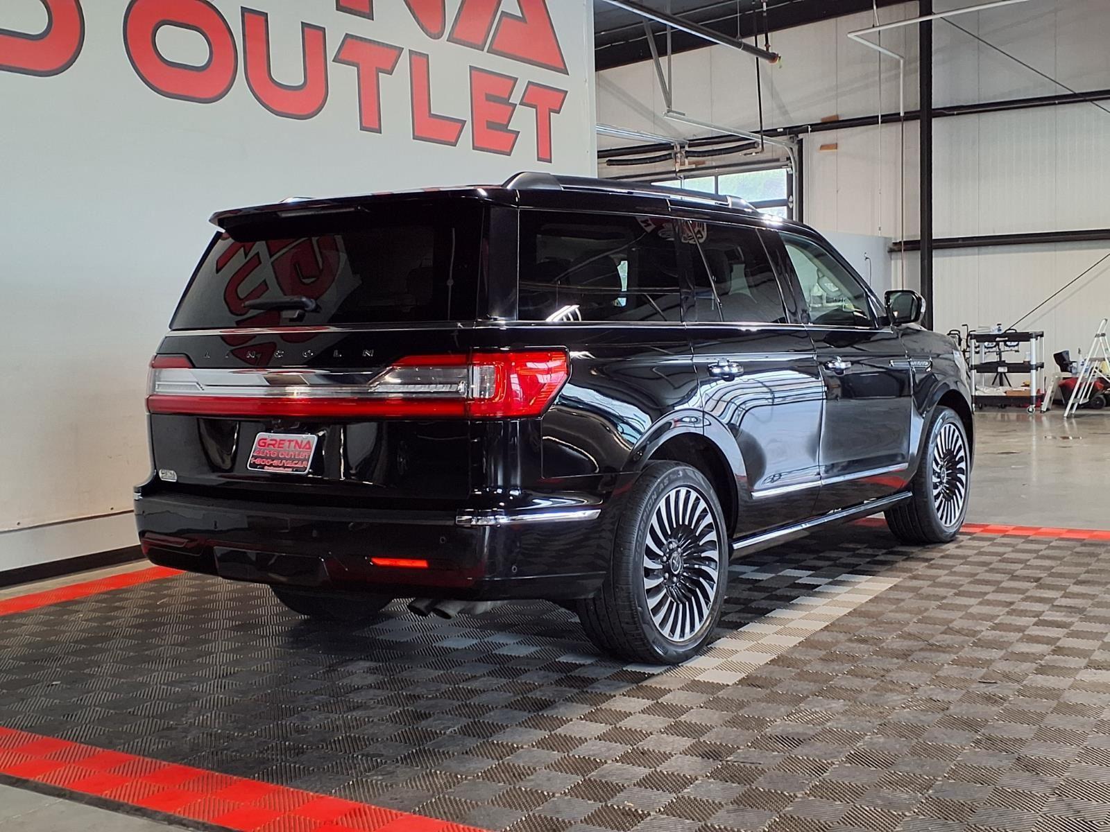 2018 Lincoln Navigator Black Label - Black Velvet exterior view 8