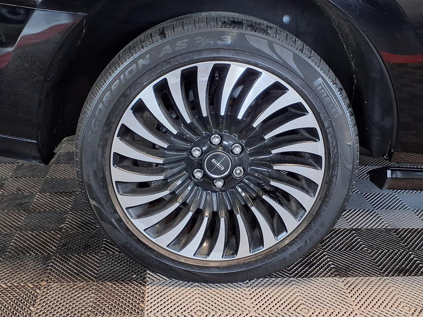 2018 Lincoln Navigator Black Label - Black Velvet exterior view 9