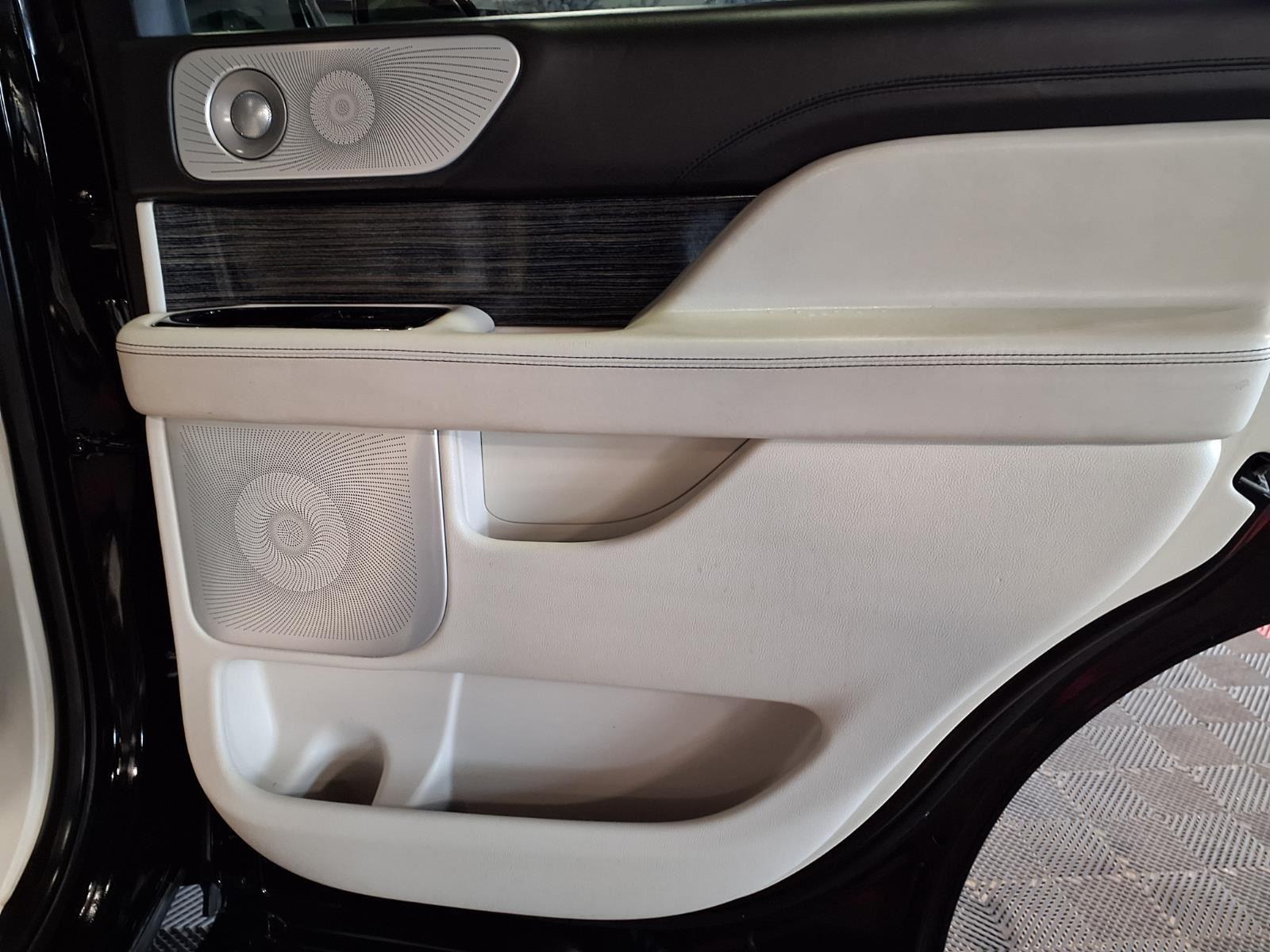 2018 Lincoln Navigator Black Label - Black Velvet exterior view 12