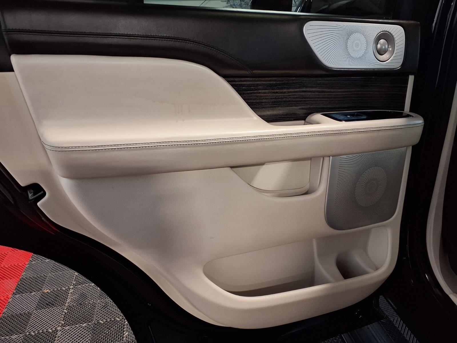 2018 Lincoln Navigator Black Label - Black Velvet exterior view 17