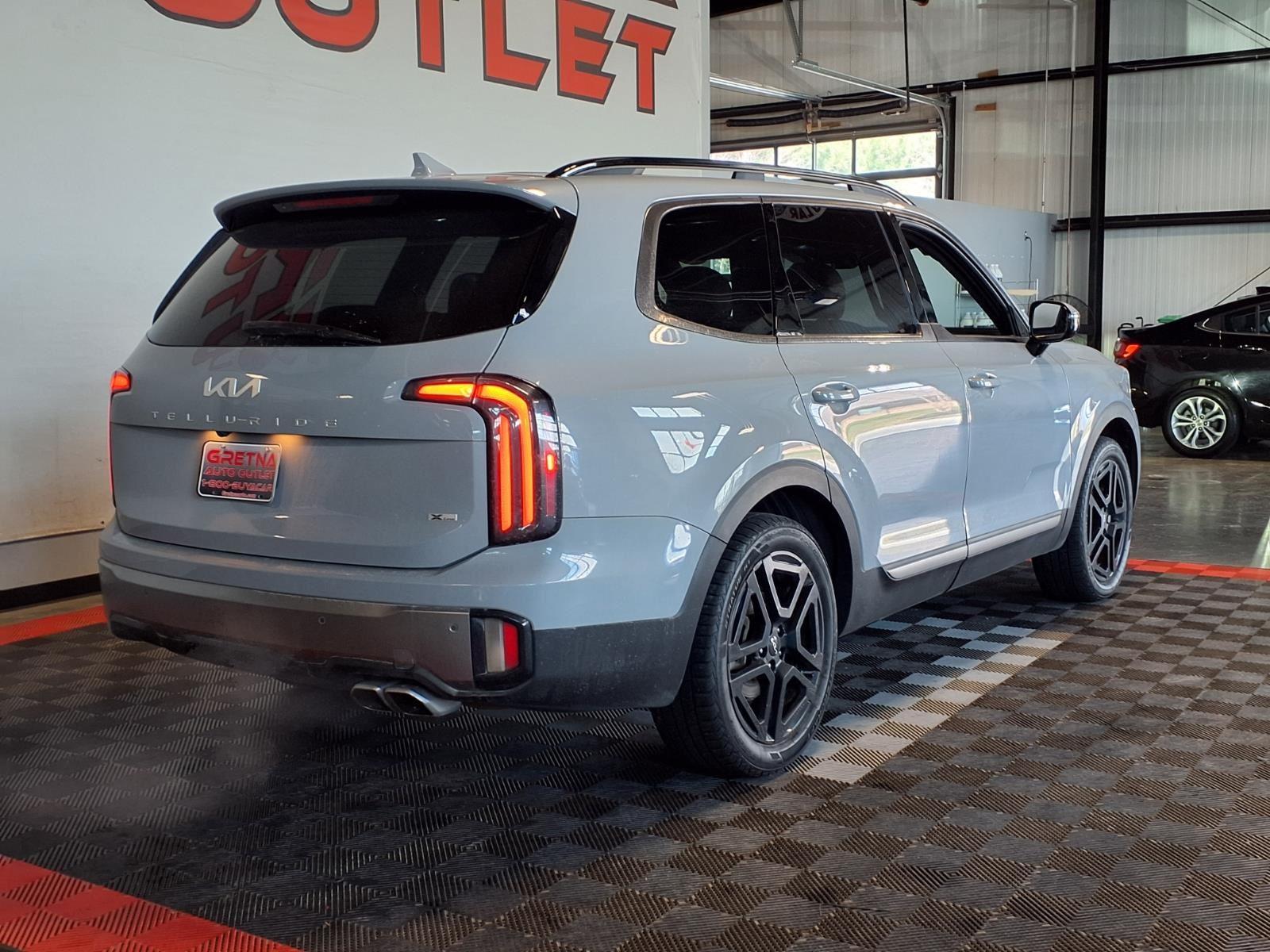 2023 Kia Telluride SX Prestige X-Line - Wolf Gray exterior view 8