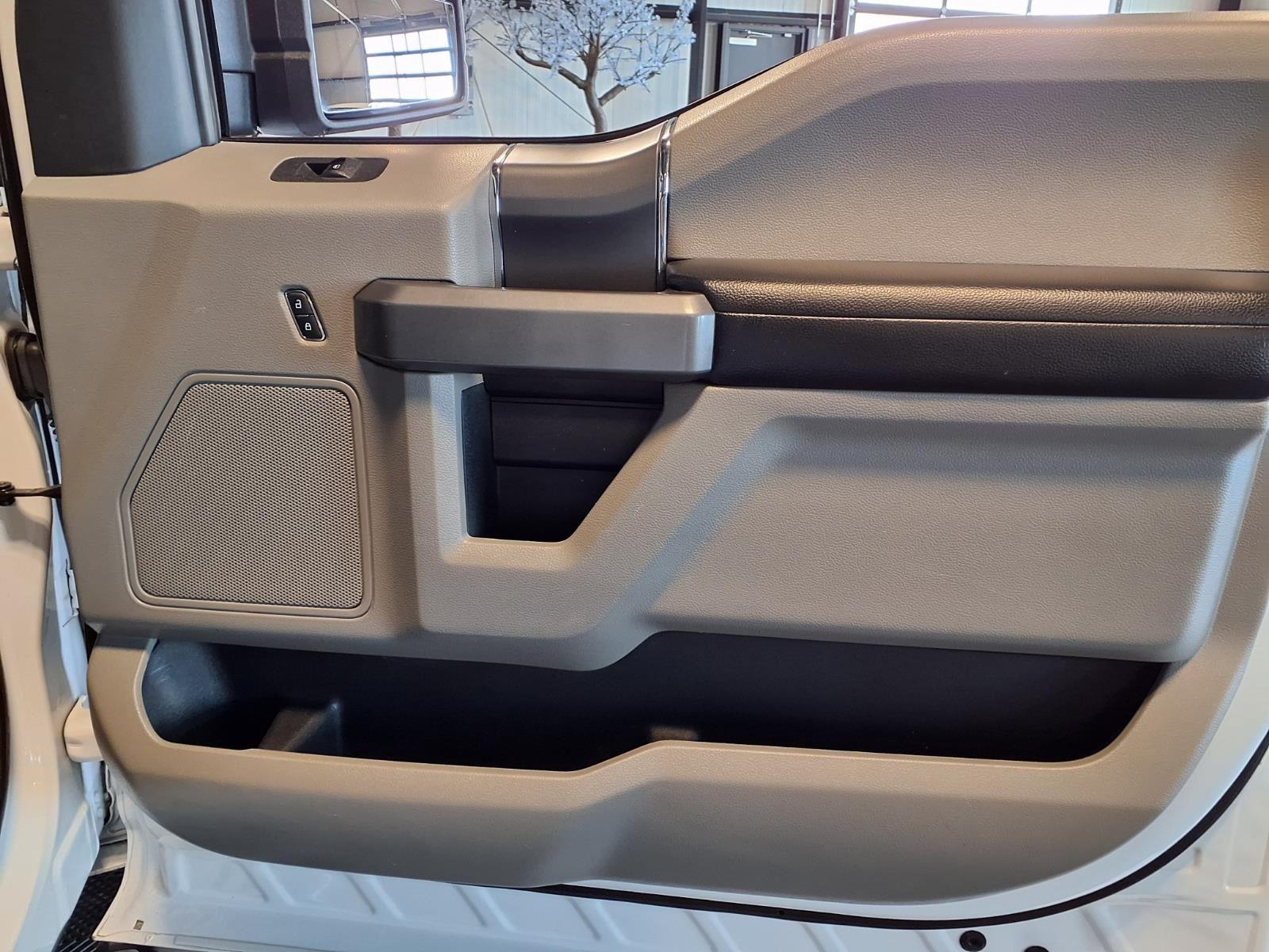 2018 Ford F-150 XLT - Oxford White exterior view 13