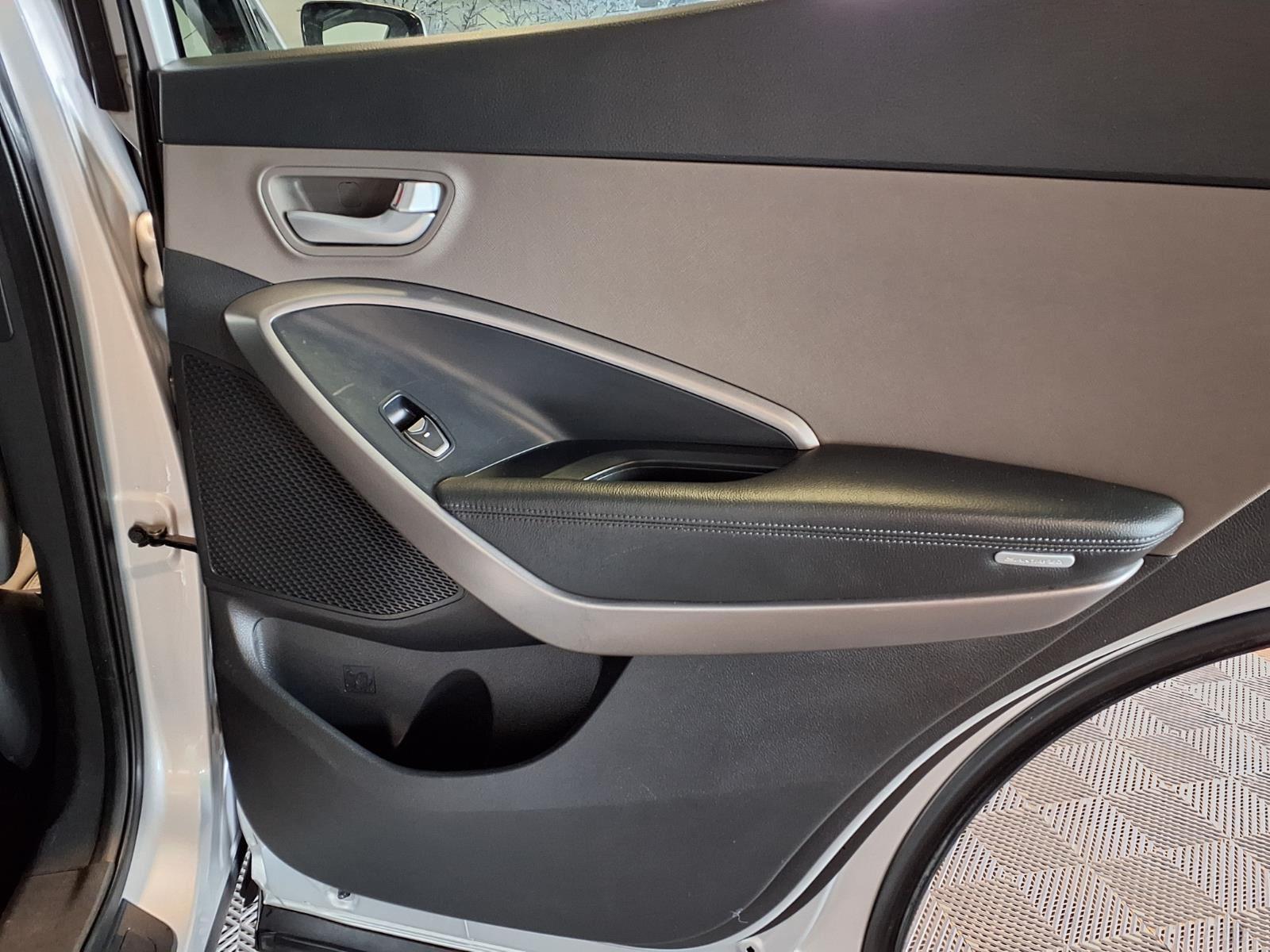 2014 Hyundai Santa Fe Sport - Moonstone Silver exterior view 7