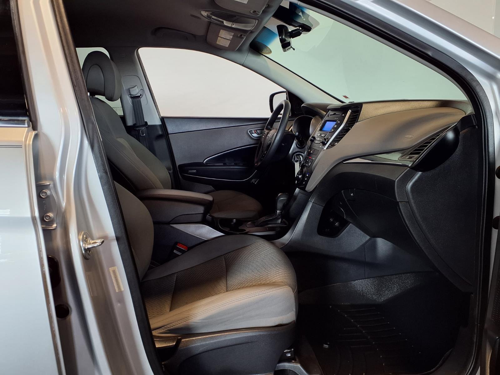 2014 Hyundai Santa Fe Sport - Moonstone Silver exterior view 8