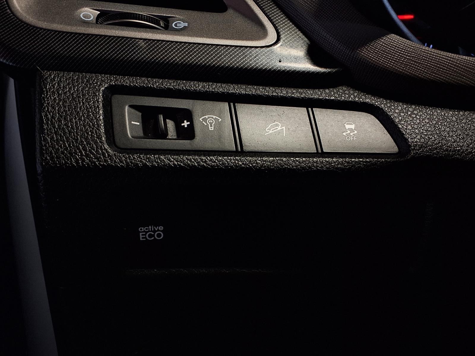 2014 Hyundai Santa Fe Sport - Moonstone Silver exterior view 15