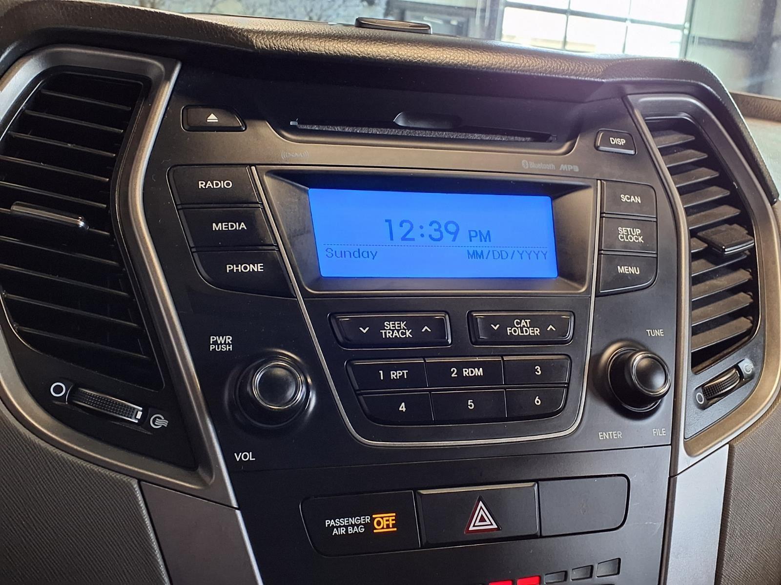 2014 Hyundai Santa Fe Sport - Moonstone Silver exterior view 16