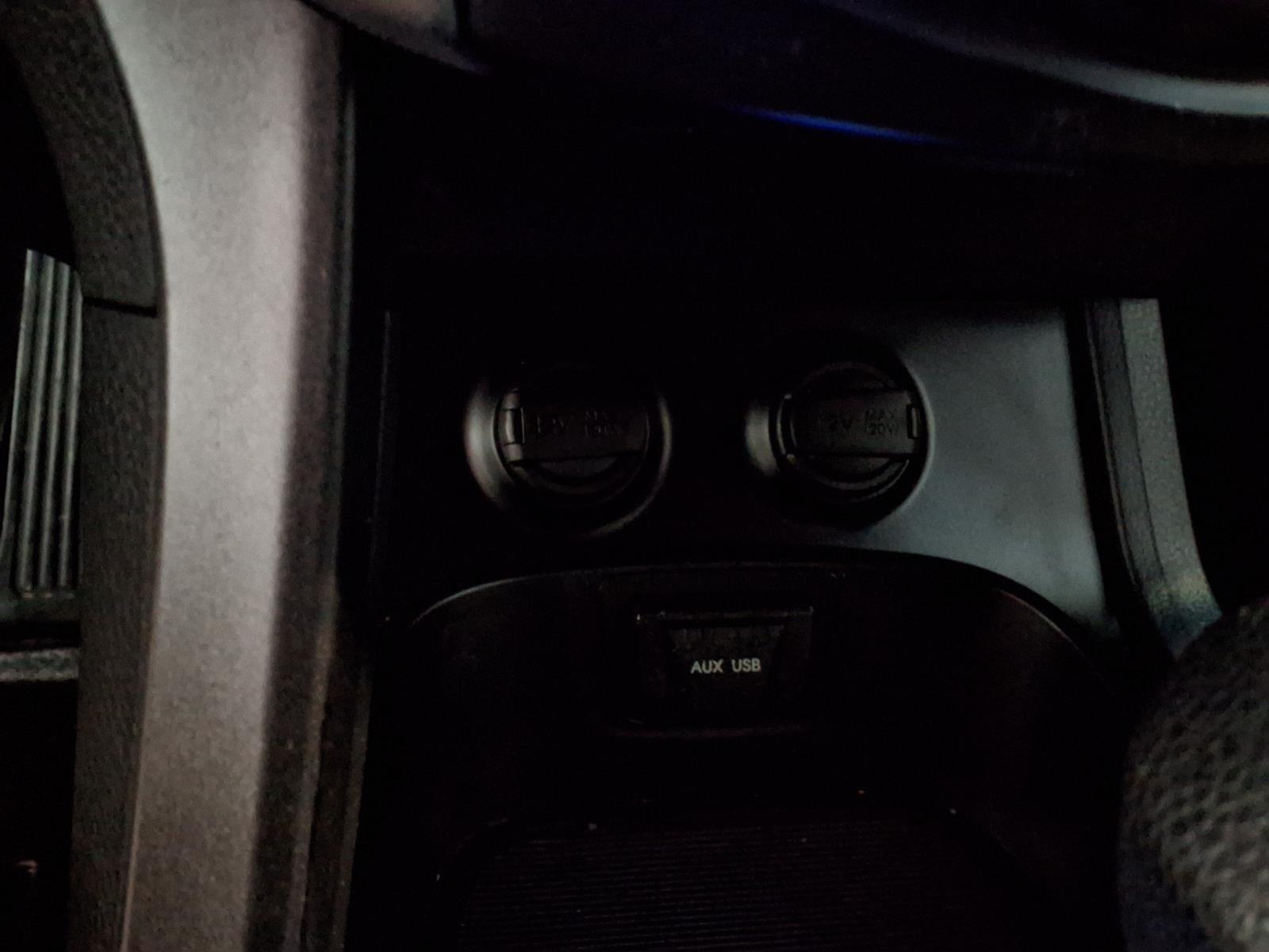 2014 Hyundai Santa Fe Sport - Moonstone Silver exterior view 18