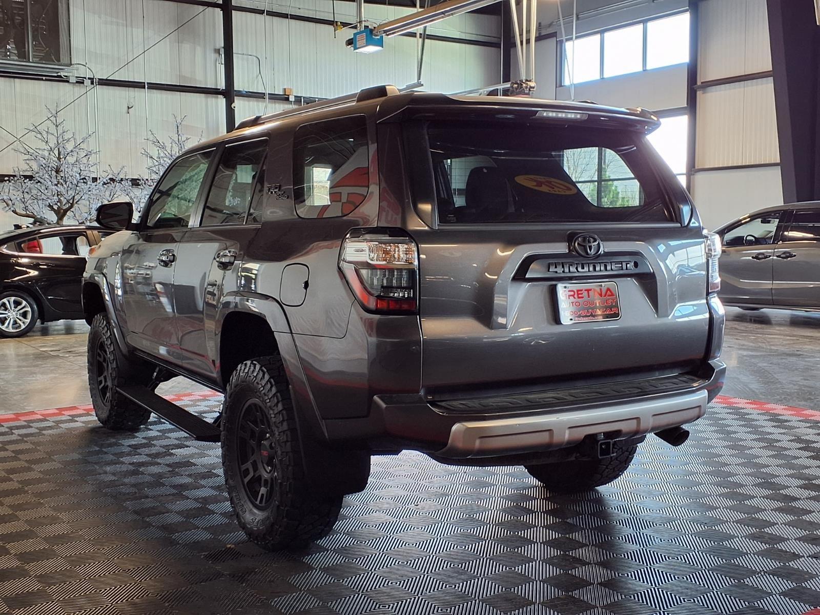 2018 Toyota 4Runner Limited - Midnight Black Metallic exterior view 4