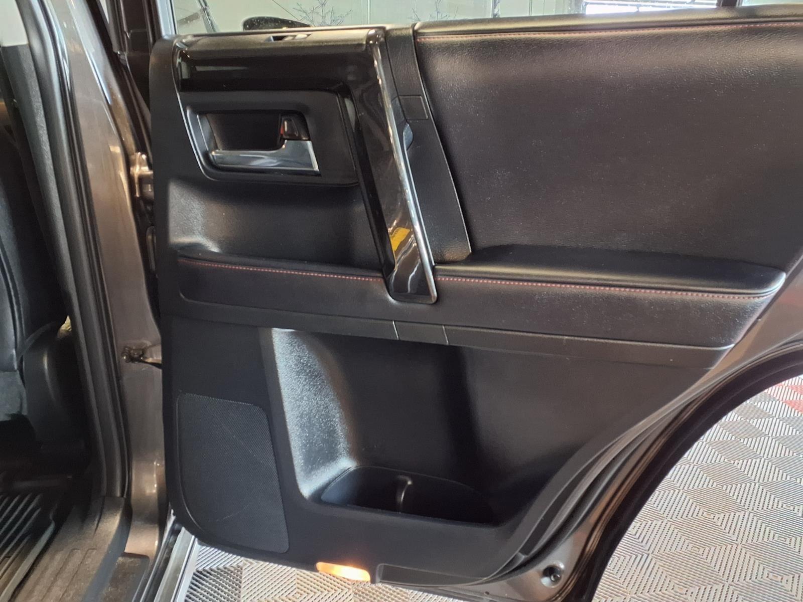 2018 Toyota 4Runner Limited - Midnight Black Metallic exterior view 11