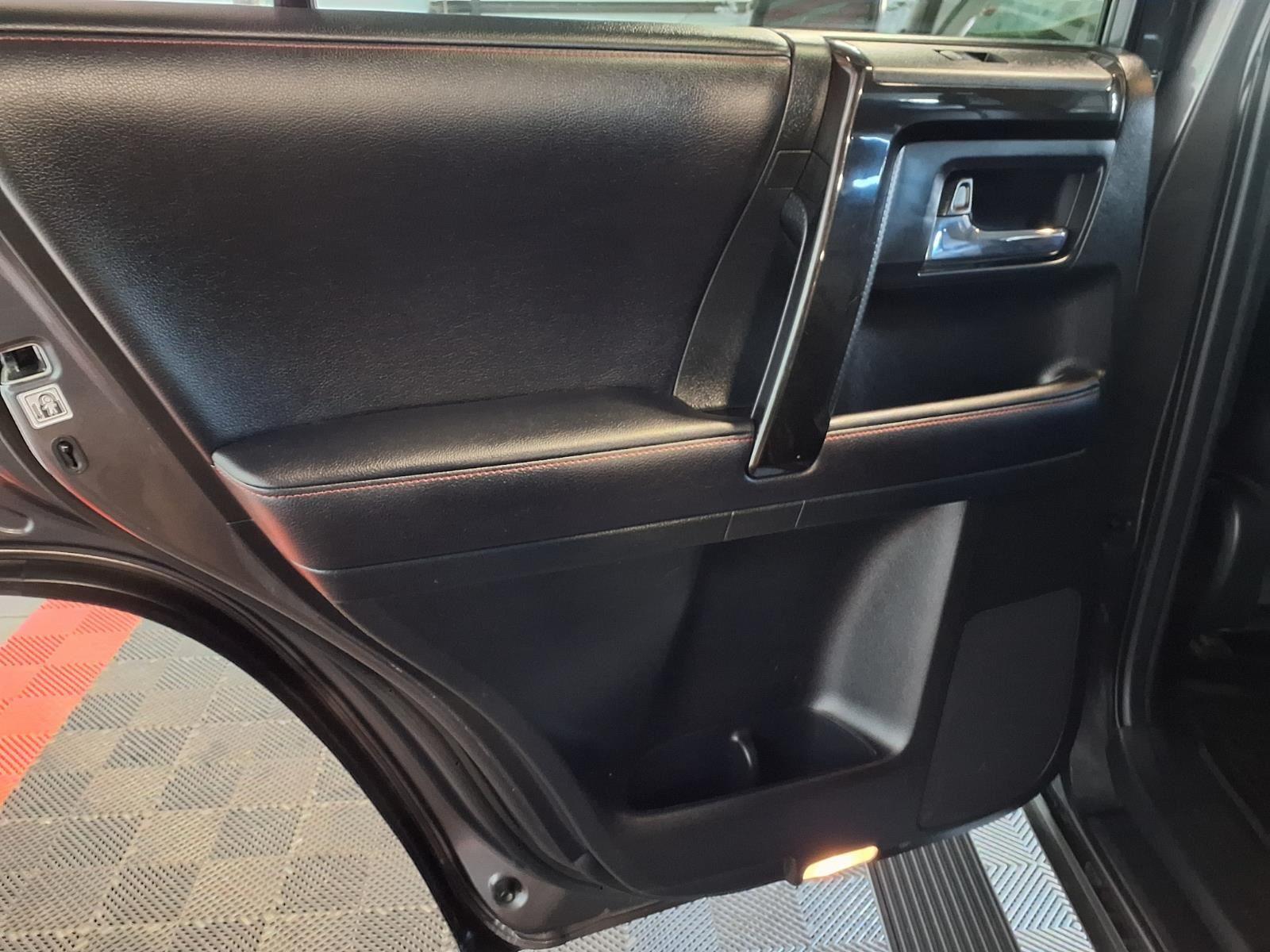 2018 Toyota 4Runner Limited - Midnight Black Metallic exterior view 15