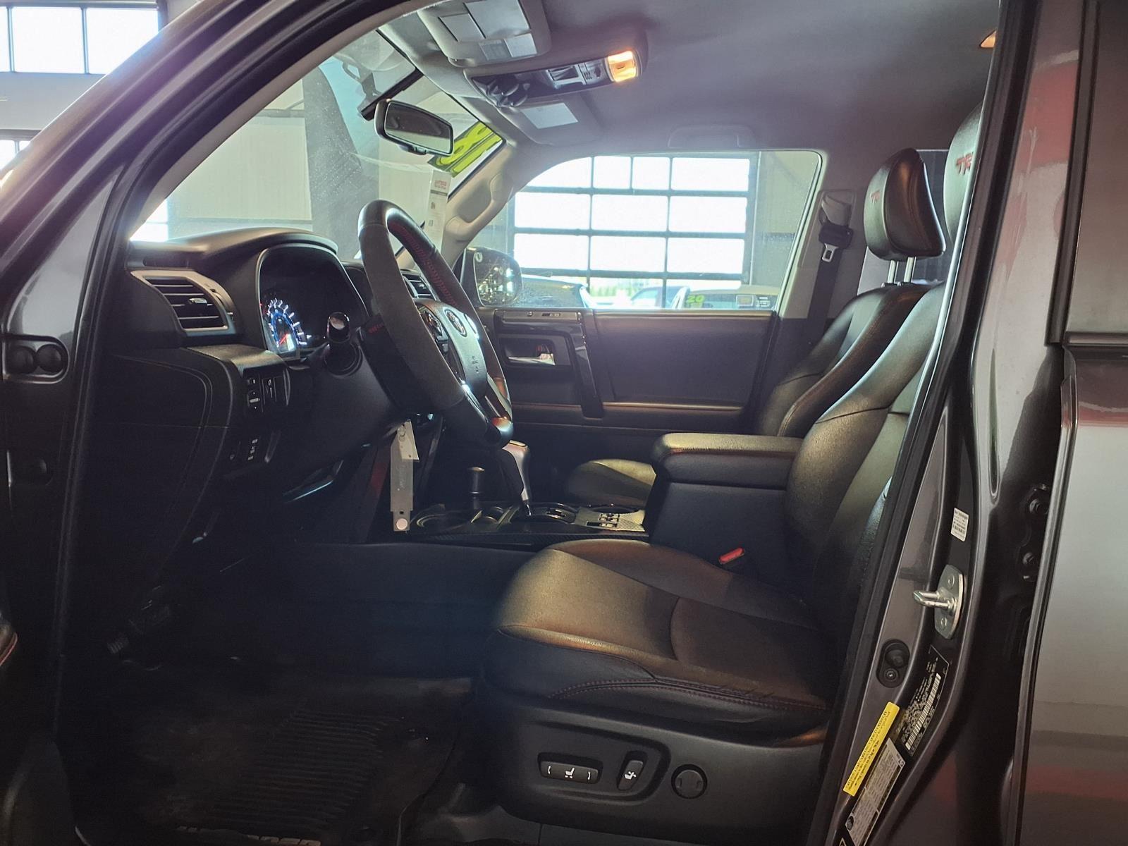 2018 Toyota 4Runner Limited - Midnight Black Metallic exterior view 18