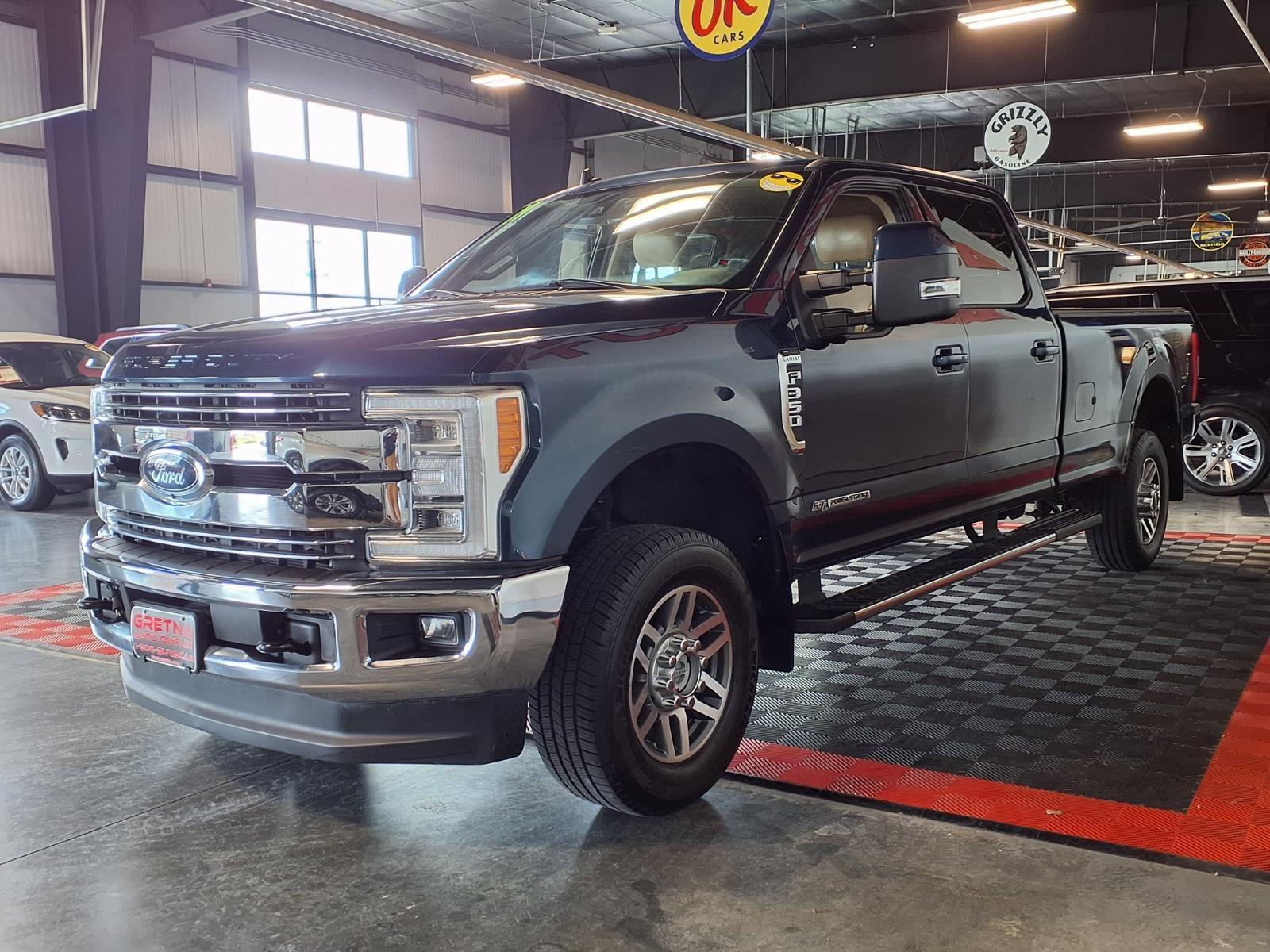 2019 Ford Super Duty F-350 SRW LARIAT - Blue Jeans Metallic exterior view 3