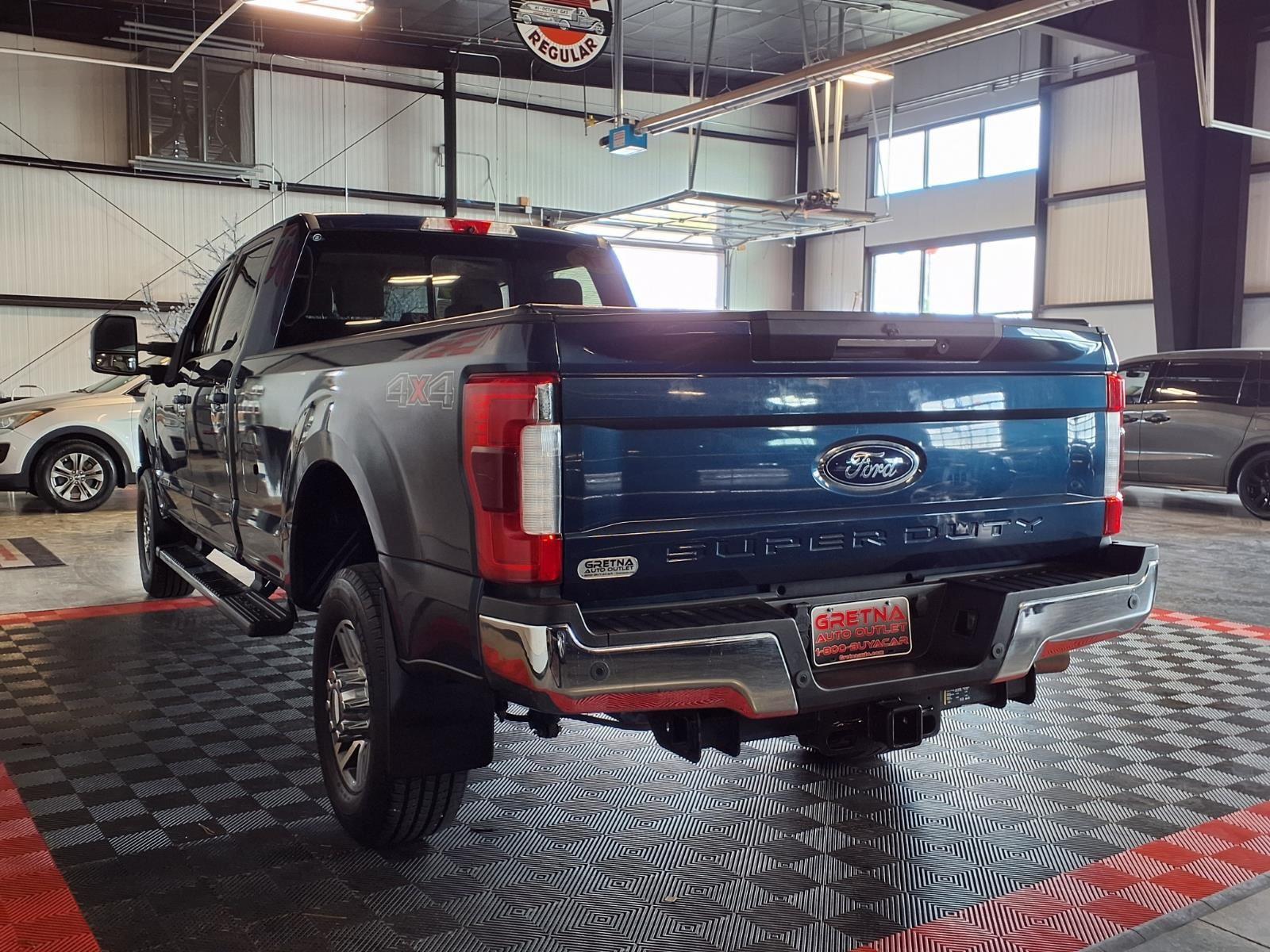 2019 Ford Super Duty F-350 SRW LARIAT - Blue Jeans Metallic exterior view 4