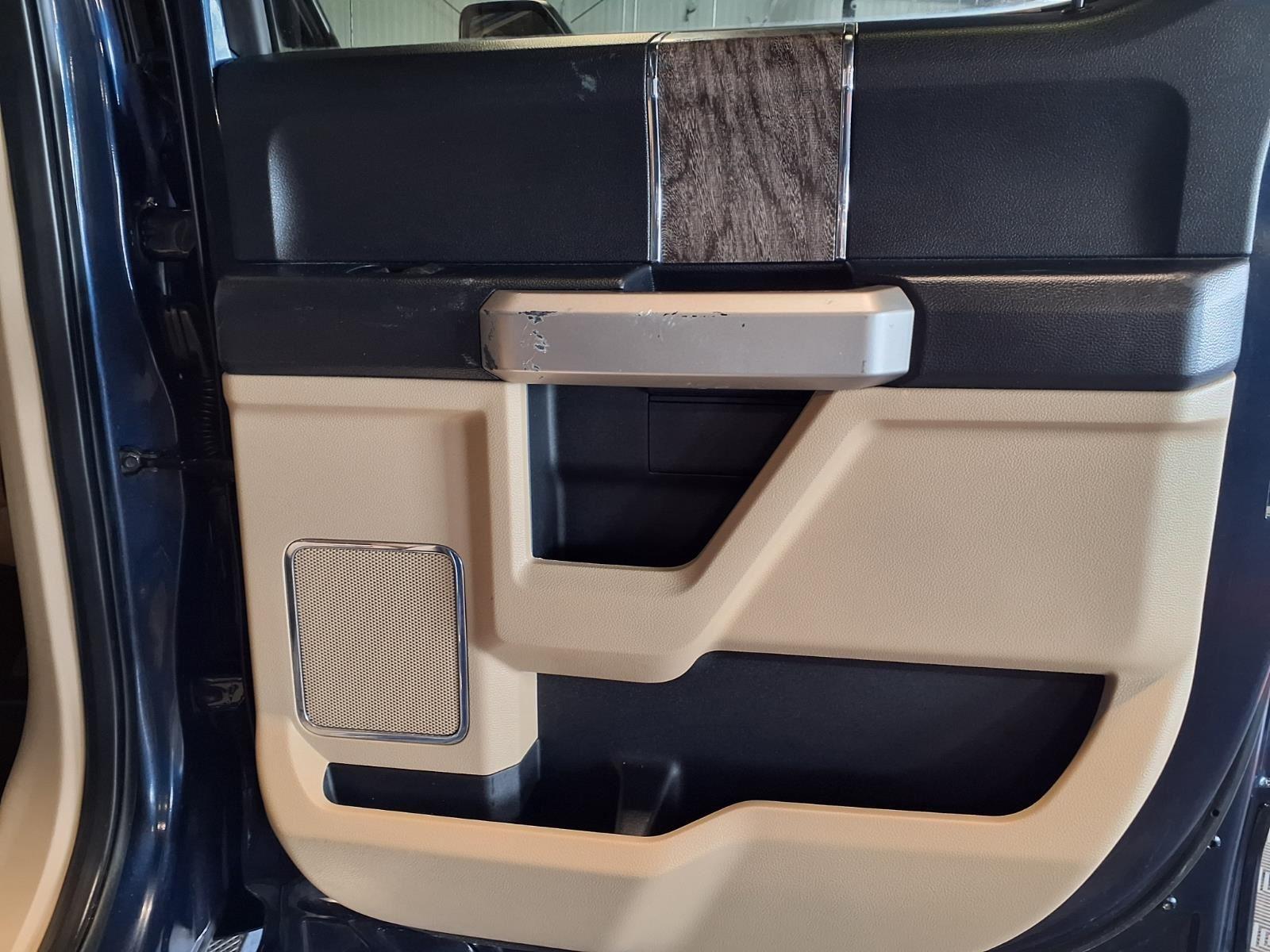 2019 Ford Super Duty F-350 SRW LARIAT - Blue Jeans Metallic exterior view 11