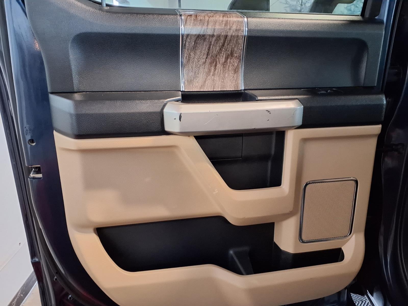 2019 Ford Super Duty F-350 SRW LARIAT - Blue Jeans Metallic exterior view 15