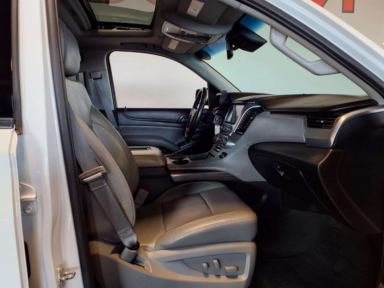 2016 Chevrolet Tahoe LT - Summit White exterior view 13