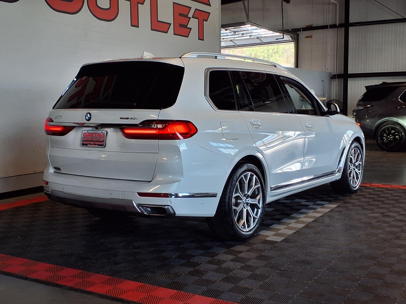 2020 BMW X7 xDrive40i - Mineral White Metallic exterior view 8