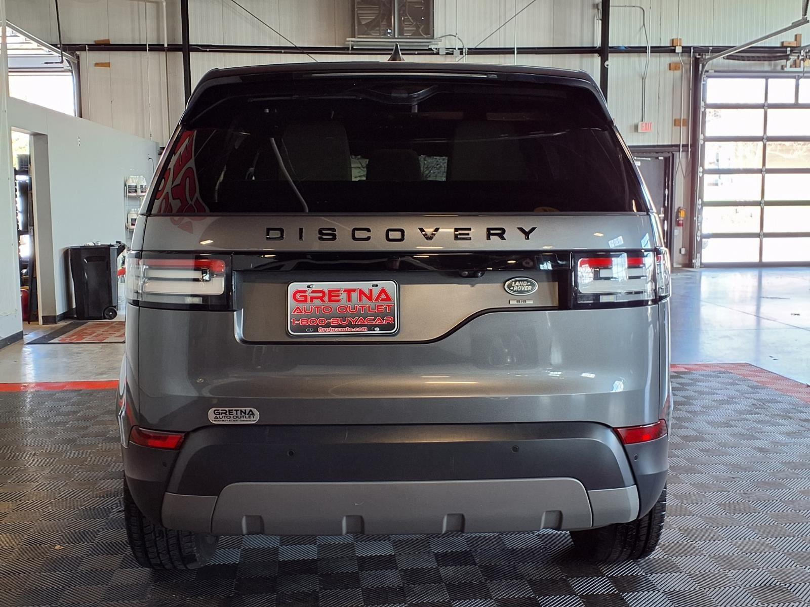 2018 Land Rover Discovery SE - Corris Gray Metallic exterior view 5