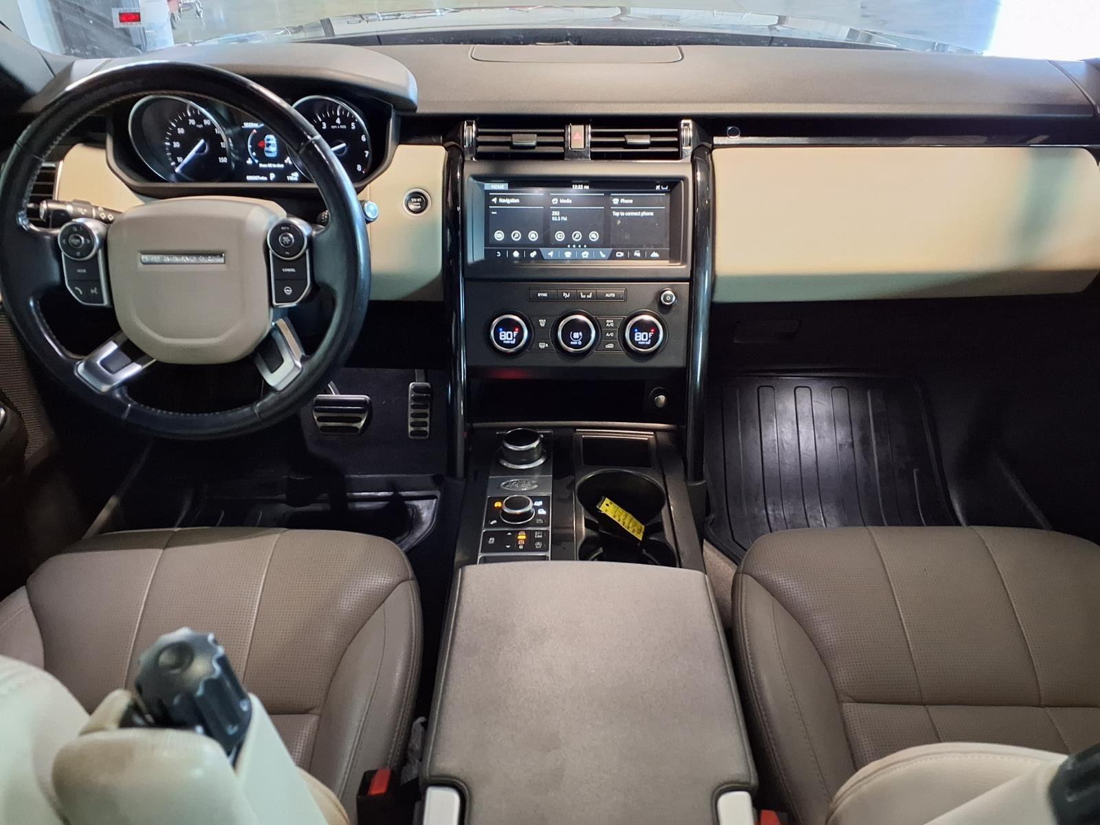 2018 Land Rover Discovery SE - Corris Gray Metallic exterior view 18