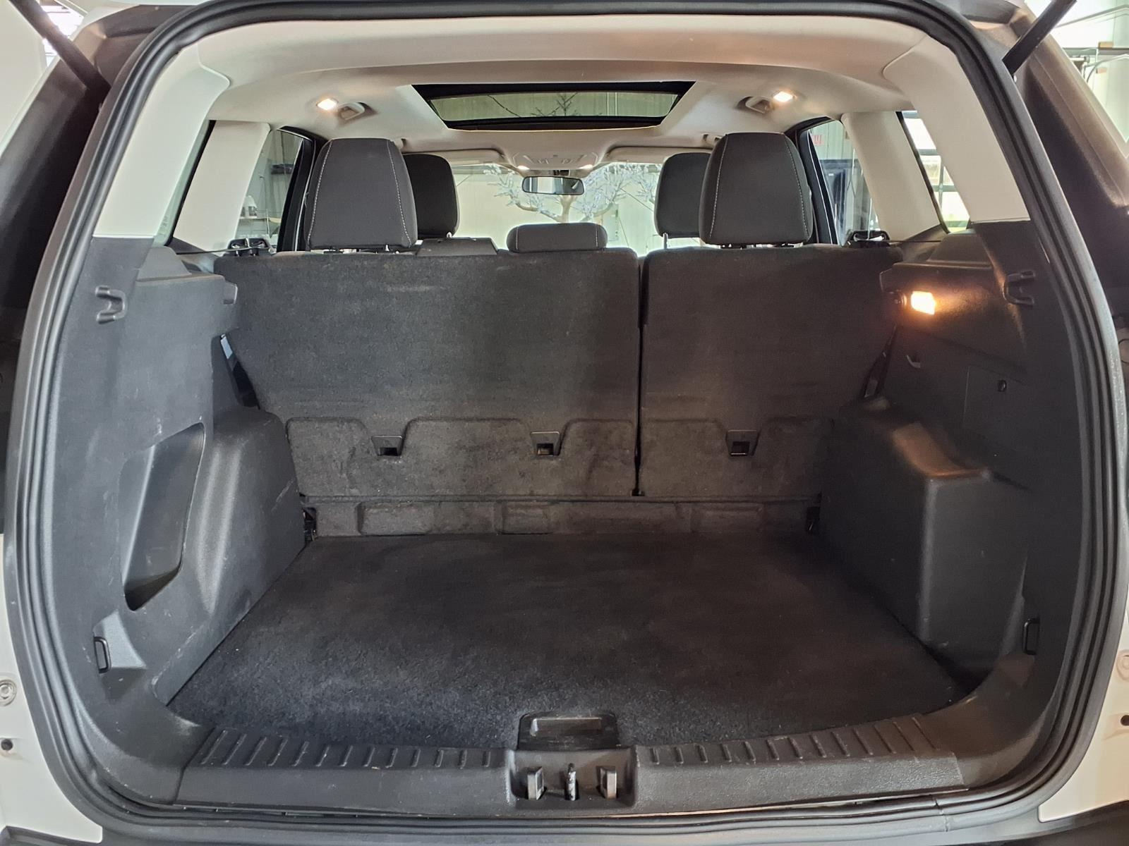 2018 Ford Escape SE - Oxford White exterior view 6