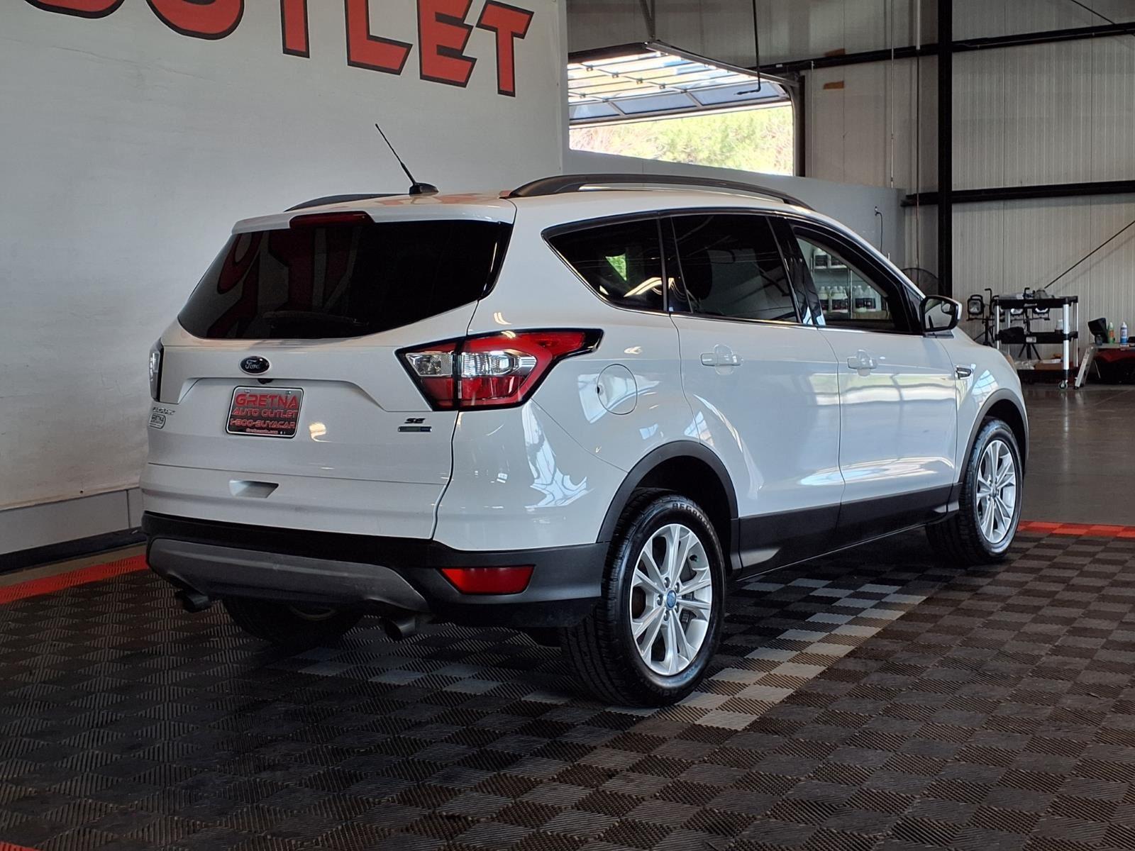 2018 Ford Escape SE - Oxford White exterior view 7