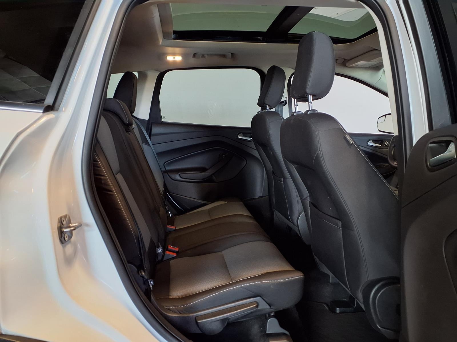 2018 Ford Escape SE - Oxford White exterior view 10