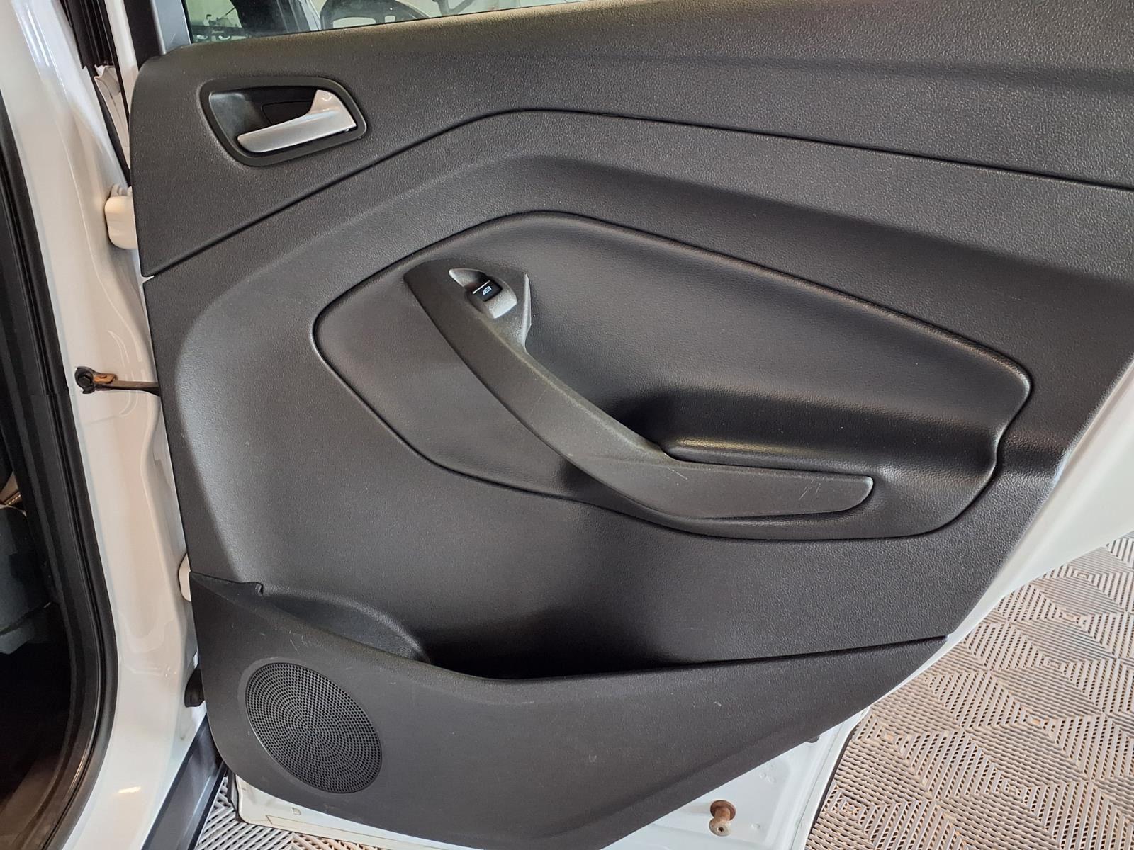 2018 Ford Escape SE - Oxford White exterior view 11