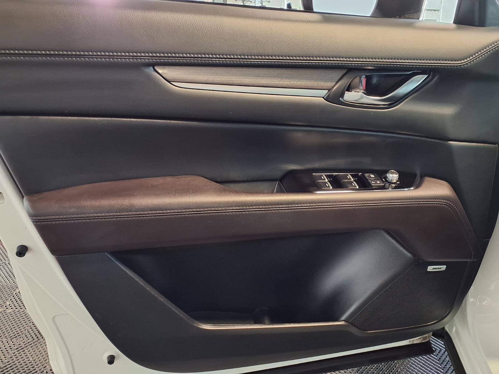 2021 Mazda CX-5 Signature - Snowflake White Pearl Mica exterior view 17