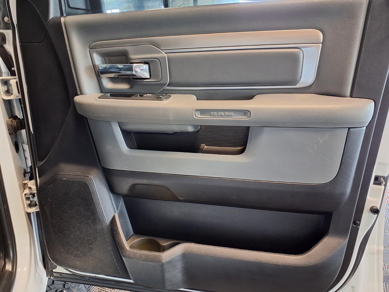 2018 Ram 1500 Big Horn - Bright White Clearcoat exterior view 11