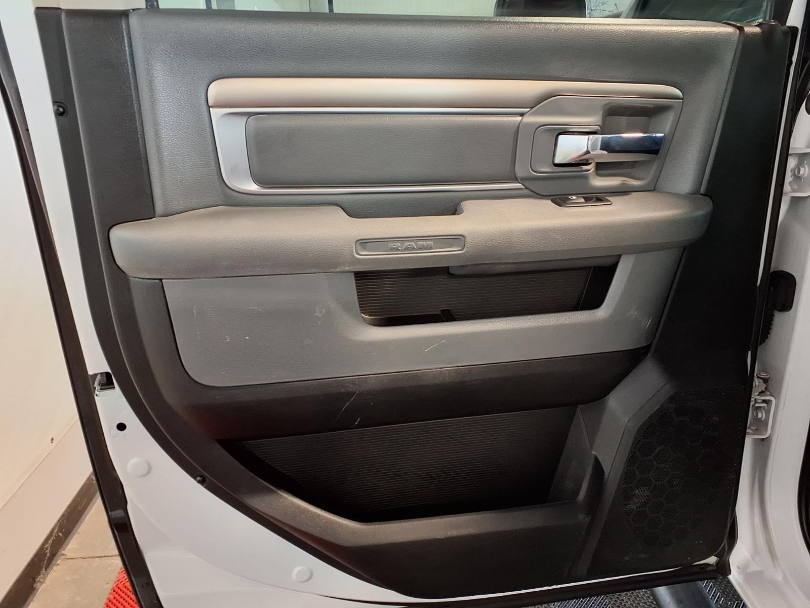 2018 Ram 1500 Big Horn - Bright White Clearcoat exterior view 13